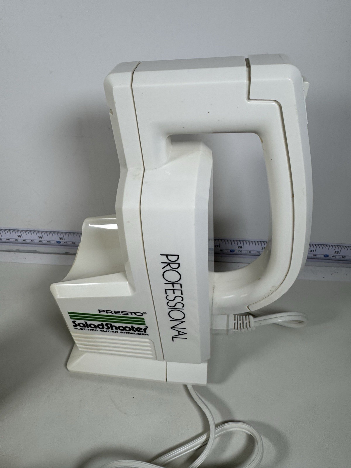 Retro VTG Salad Shooter Presto Electric Slicer Shredder Works