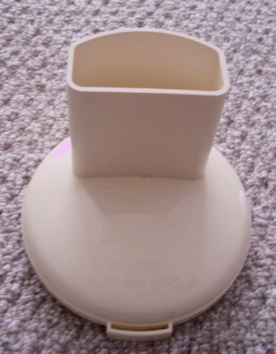 Sunbeam Oskar Model 14081 Food Processor Replacement Part Feed Tube/Cover