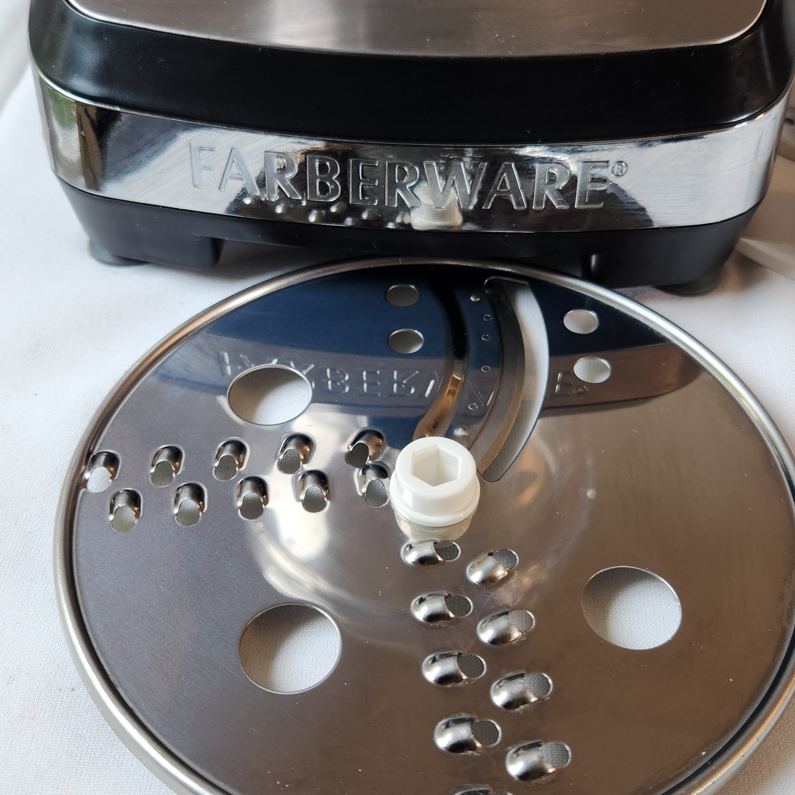 Farberware 12-Cup Food Processor 550W FP3000 FBS 4-Cup Nested Bowl Set