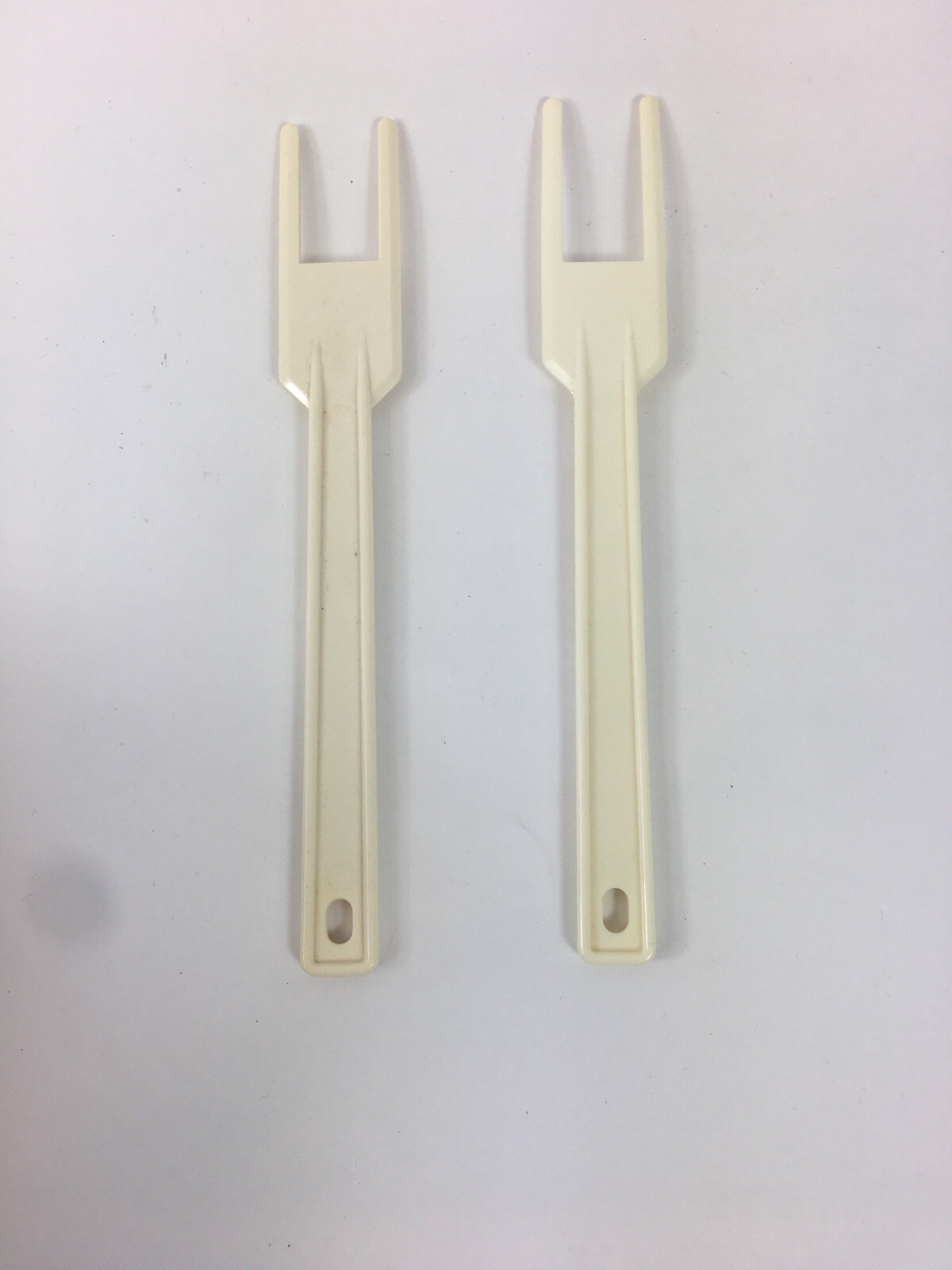 2 OEM White Cuisinart Food Processor Spatula / Blade Reamer from Japan