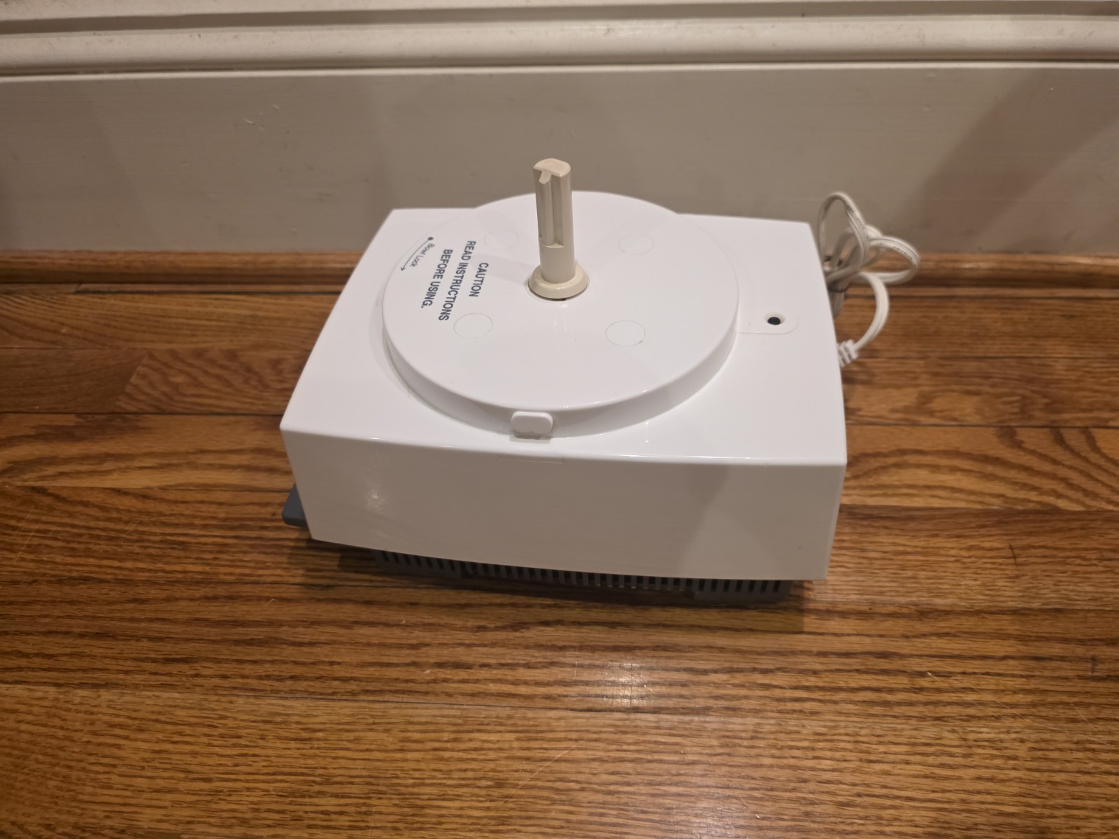 Cuisinart Deluxe 11 Food Processor Base Motor Model DFP -11 TX White (Base Only)