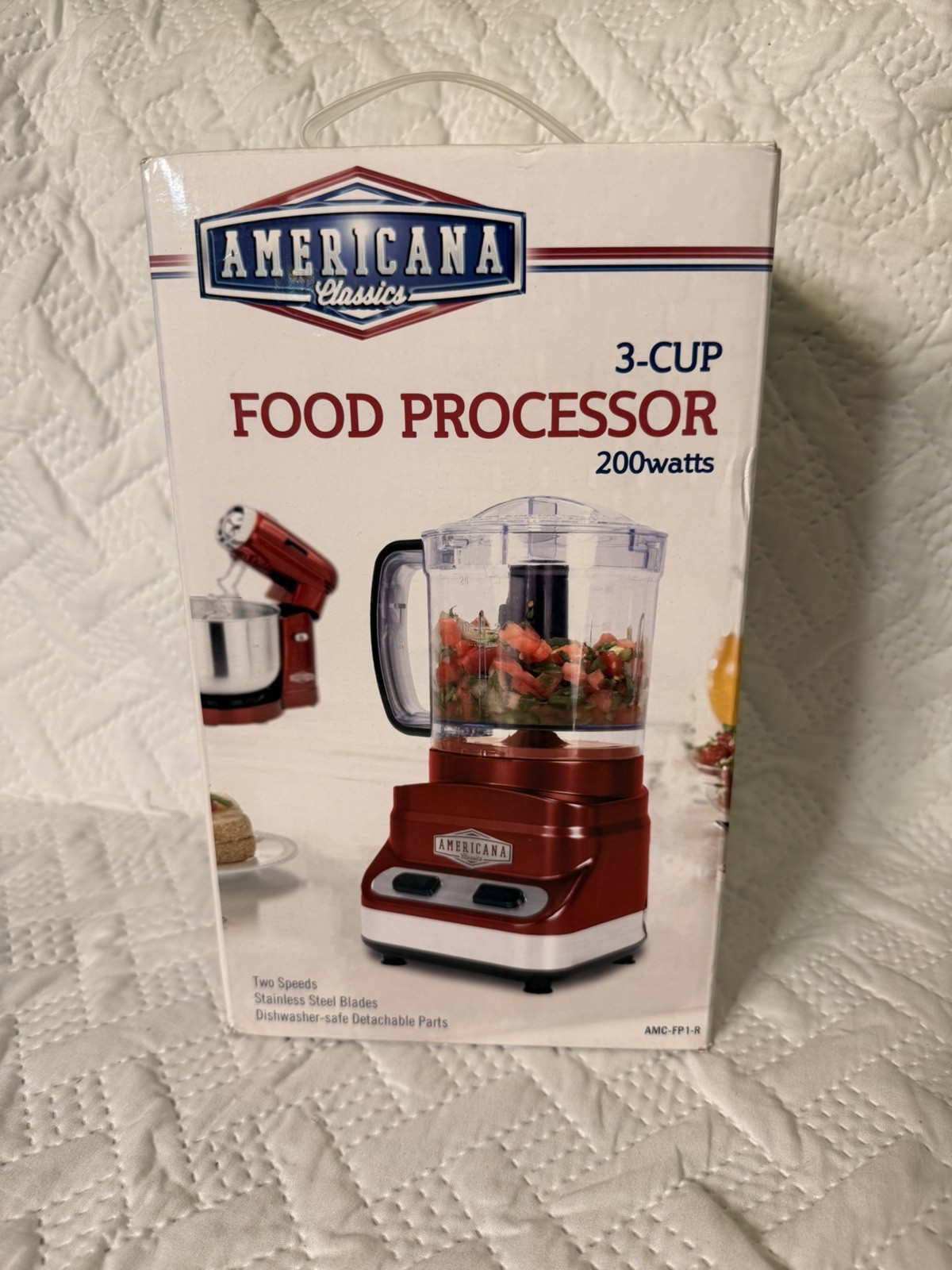 Americana Classics 3 Cup Food Processor 2-Speed SS Blades No Skid Seafoam red