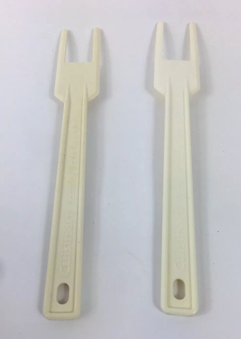 2 OEM White Cuisinart Food Processor Spatula / Blade Reamer from Japan