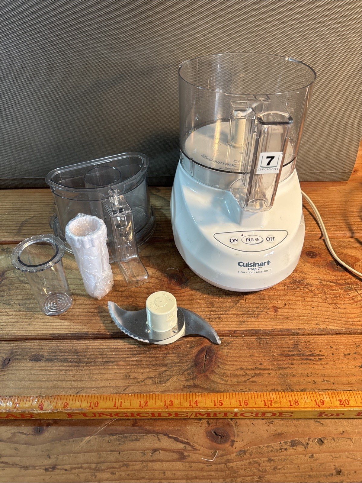 Cuisinart DLC-2007N Prep 7 Premier Series 7-Cup Food Processor Accessories Slice