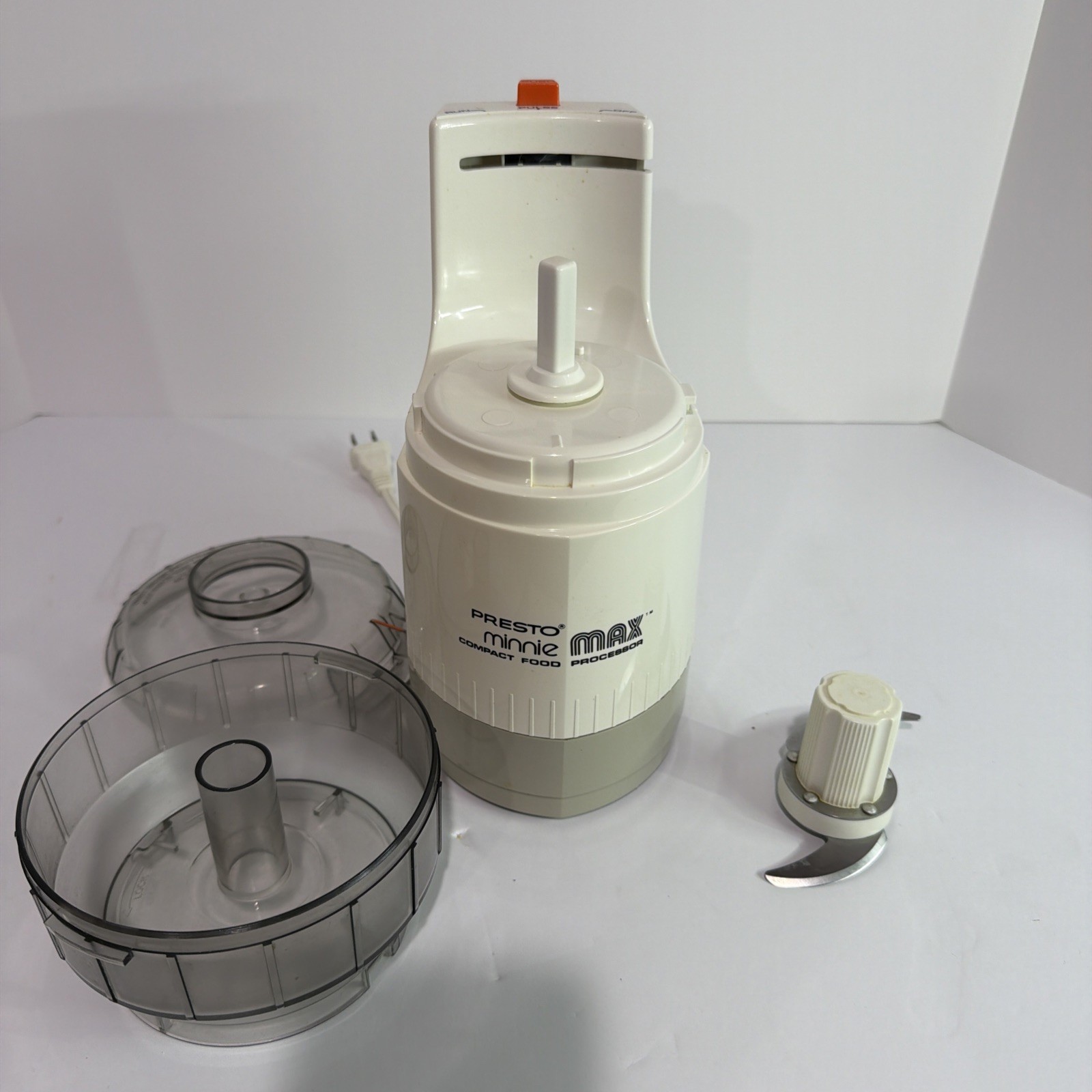 Presto Minnie Max Compact Food Processor model 0290002 Tested Works