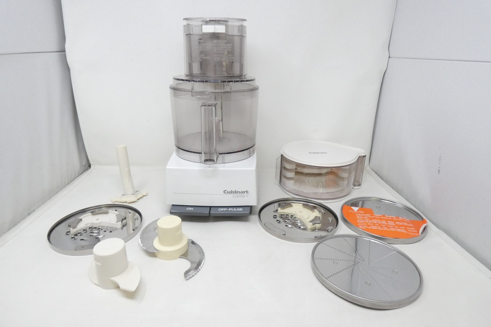 Cuisinart Custom 11 Cup Food Processor DLC-8M Japan Accessory Blades Disc Holder