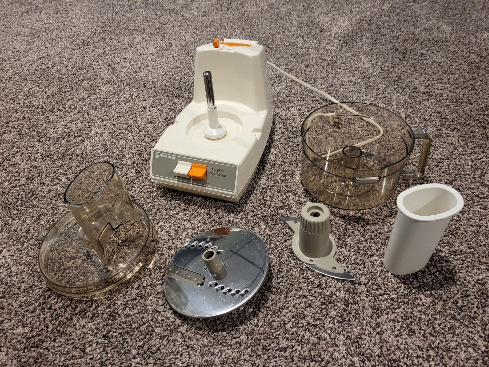 Vintage Black&Decker D1FP1D Full Capacity Food Processor Good Condition