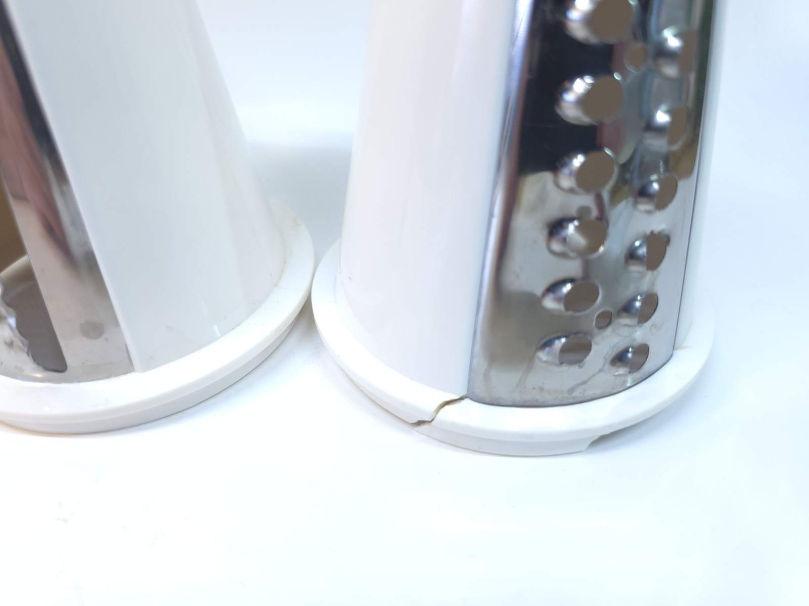 Presto Salad Shooter Professional Slicer Shredder Food Processor 4 Blade White