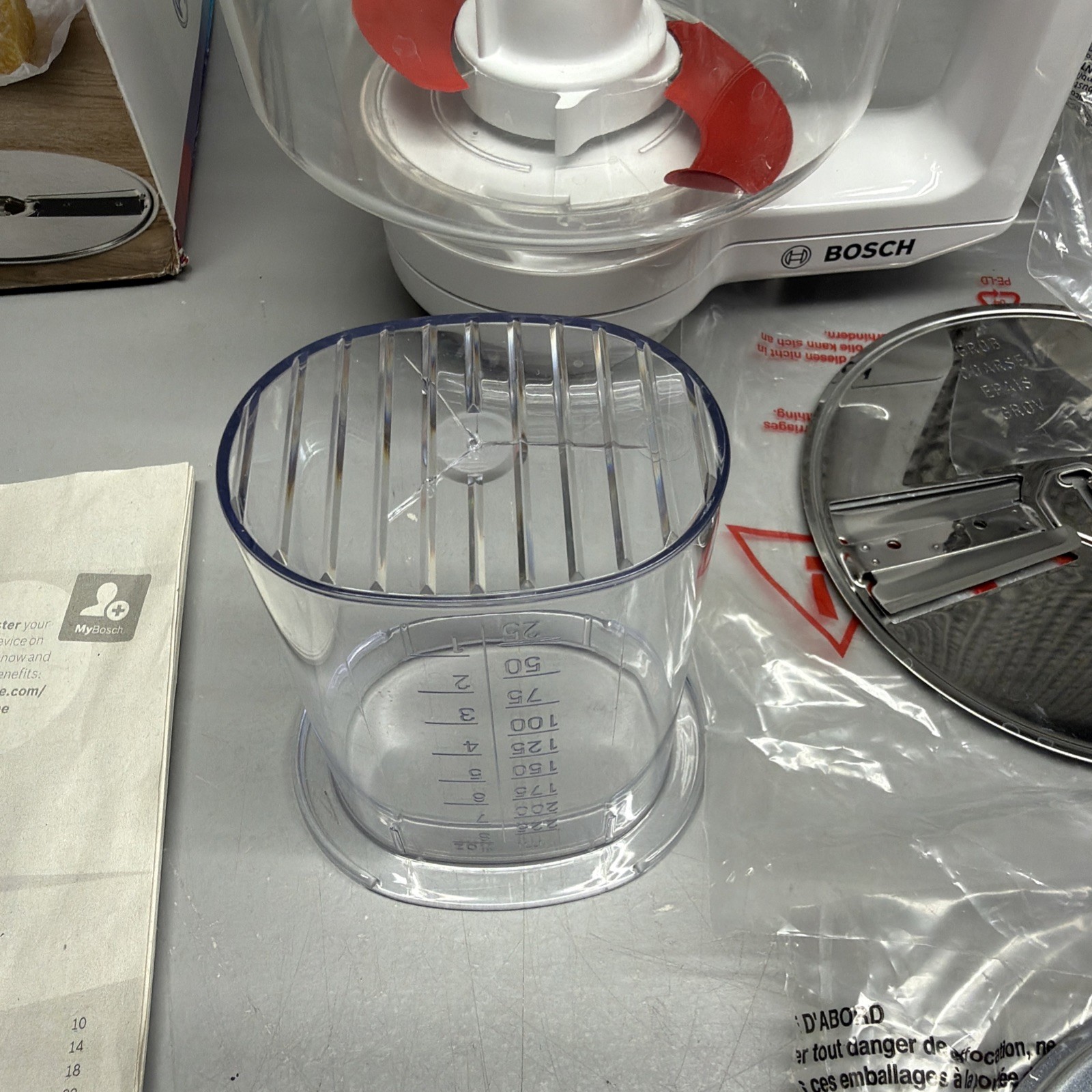 Bosch Universal Multi Mixer Food Processor w/ Bowl, Lid, Pusher, Blade MUM 2 4 5