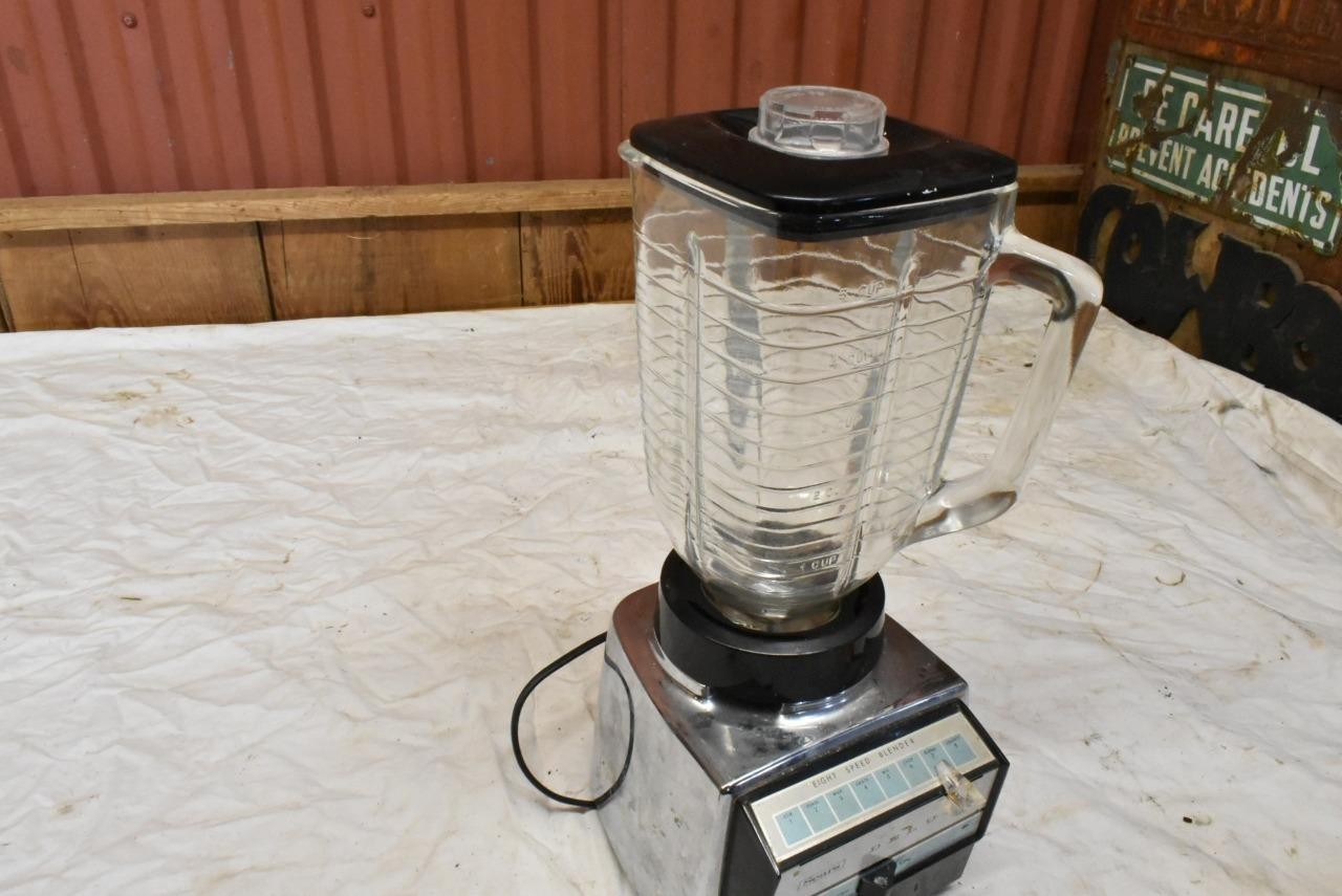 Vintage Sears Roebuck Deluxe 8 Speed Blender MCM w/ 5 cup Glass Pitcher