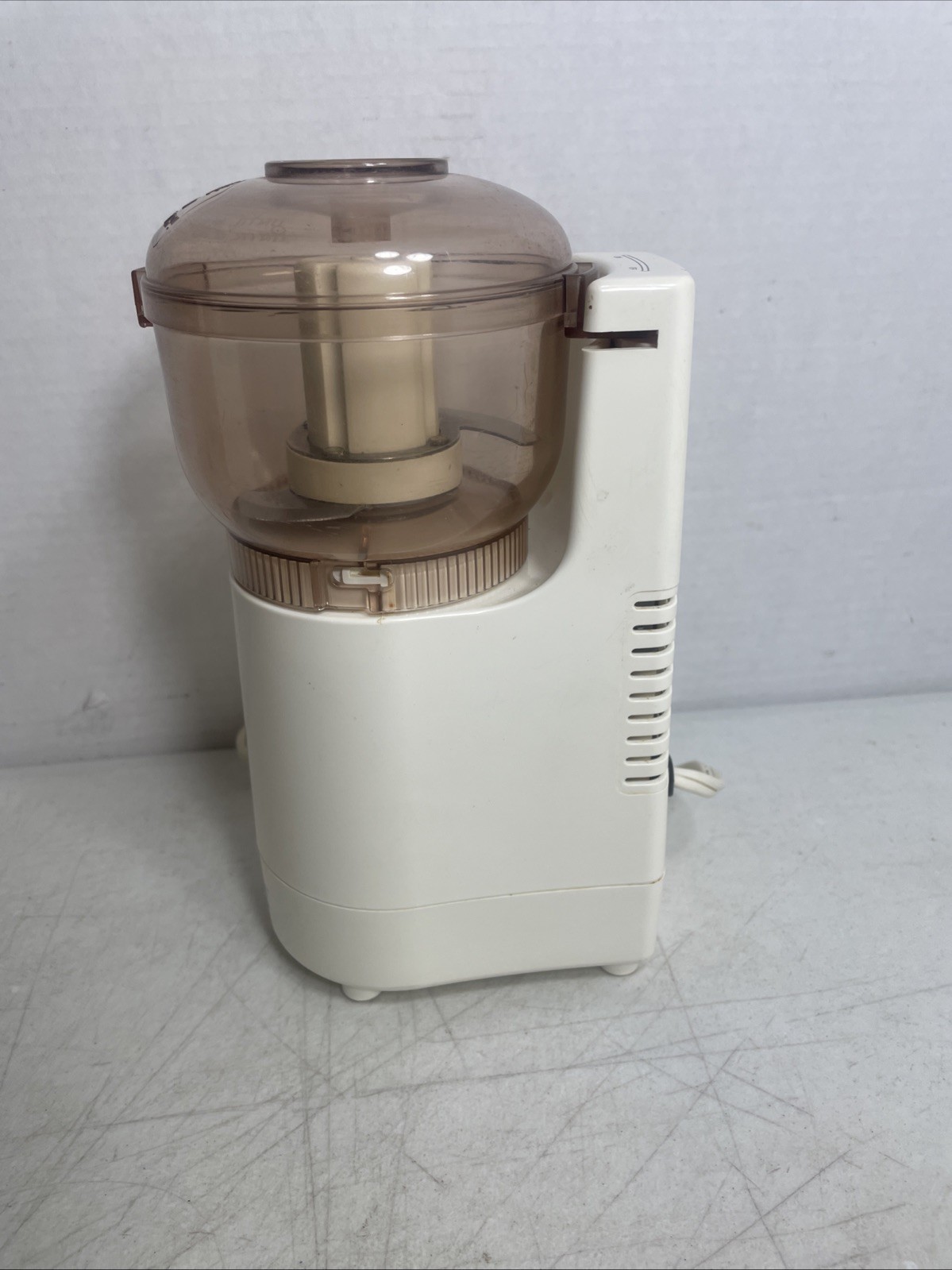SUNBEAM OSKAR JR. Food Processer CHOPPER PLUS model 14131- 210 watts
