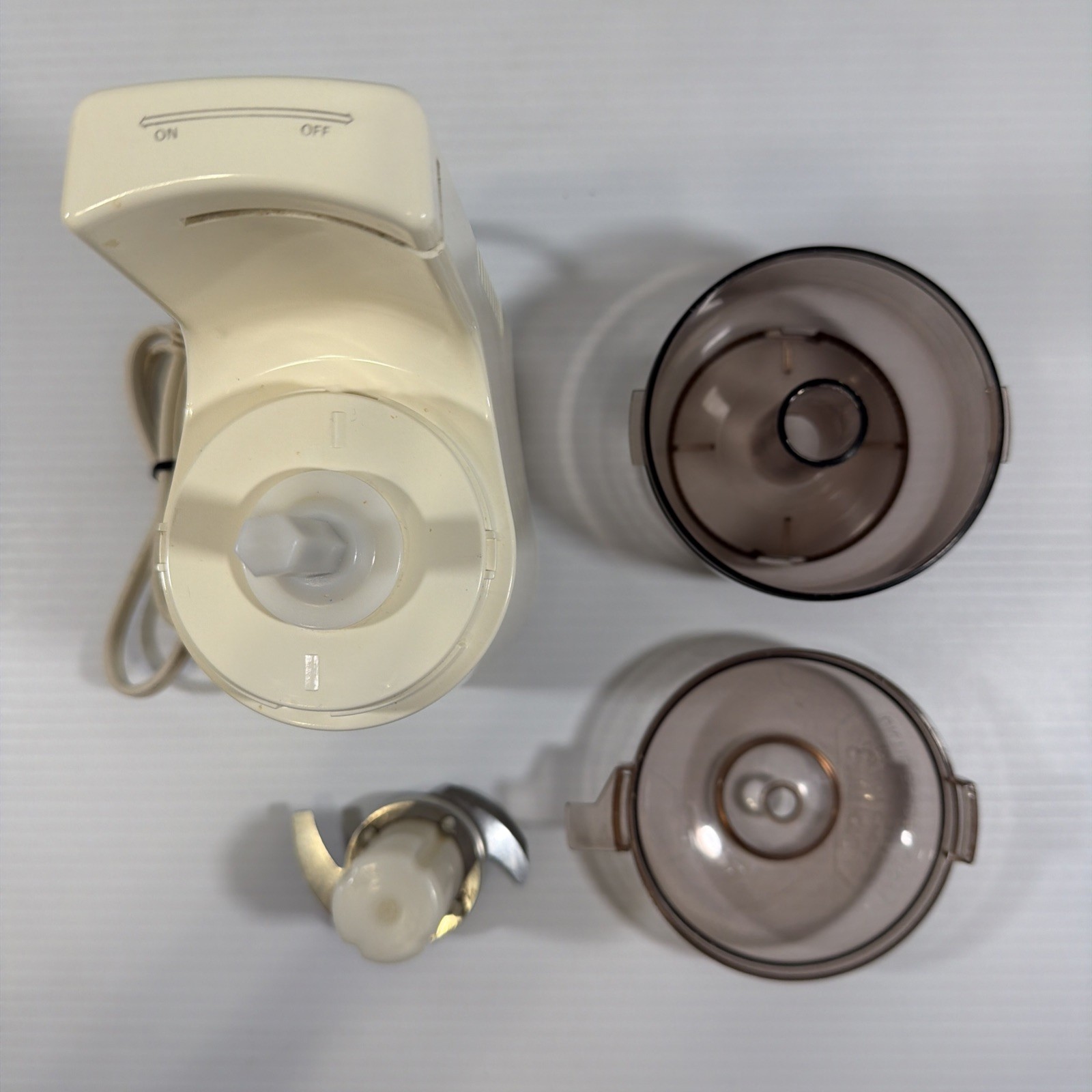 Sunbeam Oskar Jr Chopper Plus Food Processor w/ Bowl Lid Blade Beige Tested