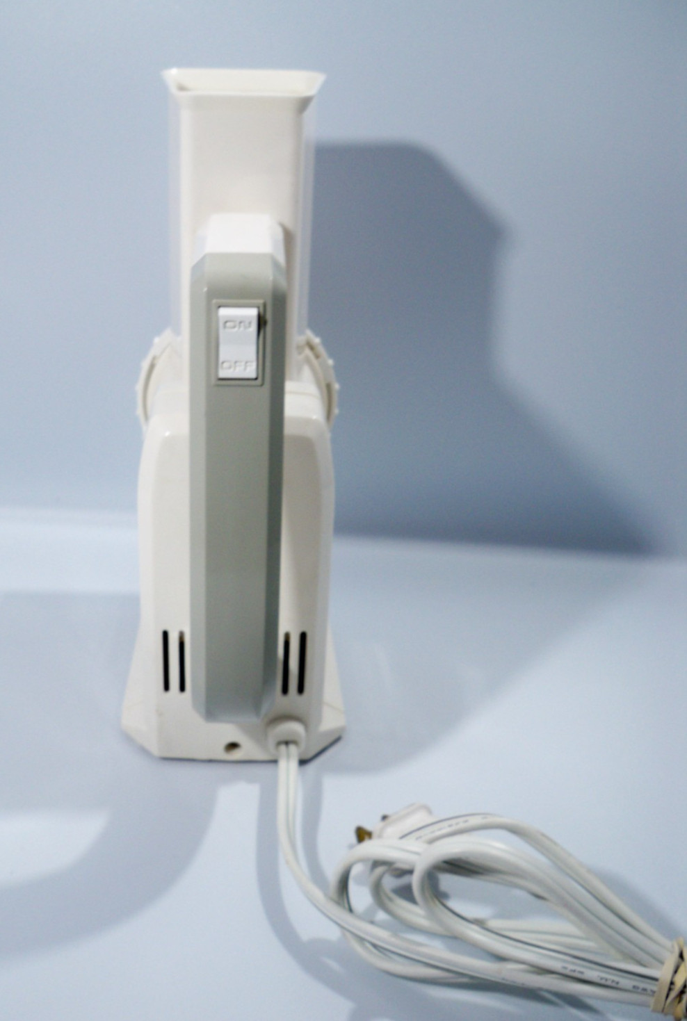 Presto Salad Shooter 0291003 Electric Food Slicer Shredder with 2 blades