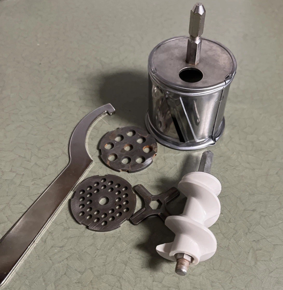 Vtg Tupperware Moulinex The Kitchen Works Model 252 Meat Grinder, Shredder WORKS