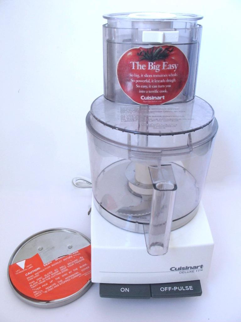 Cuisinart Deluxe 11 Food Processor Pristine Condition plus Slicing Blade Disc