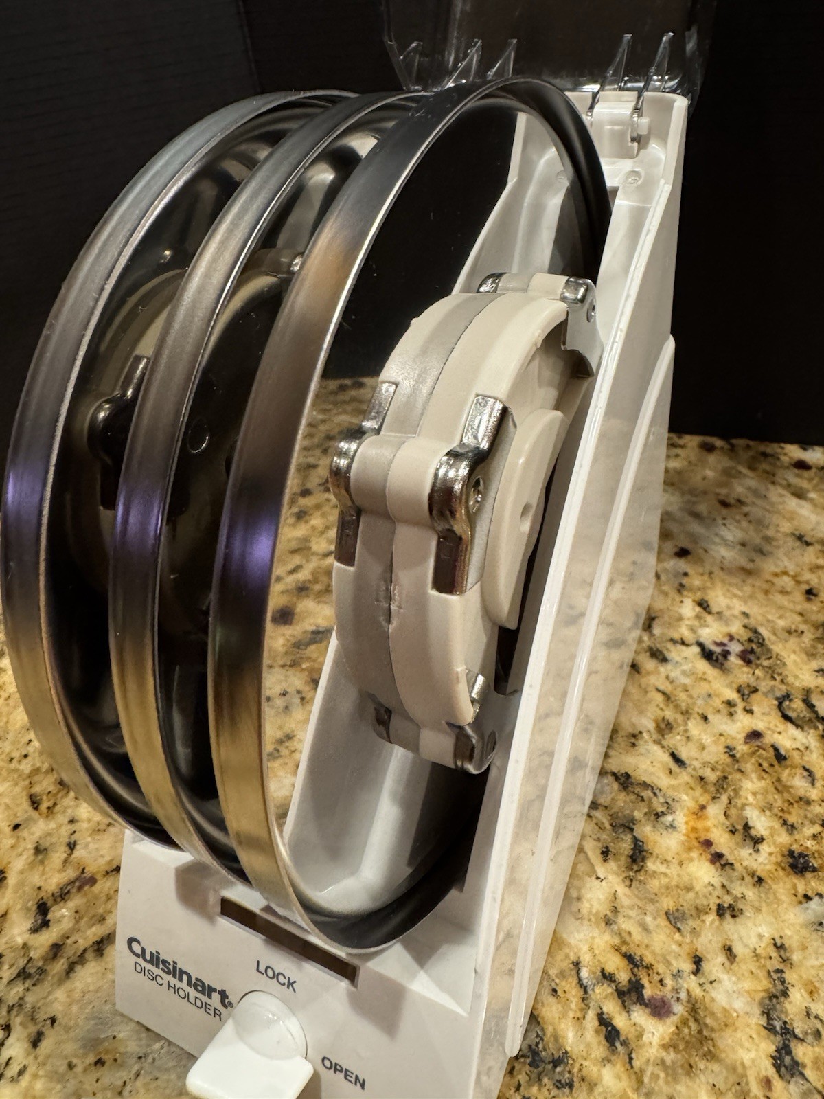 cuisinart blades (3) New Disc 2/3/4 MM And Plastic Holder