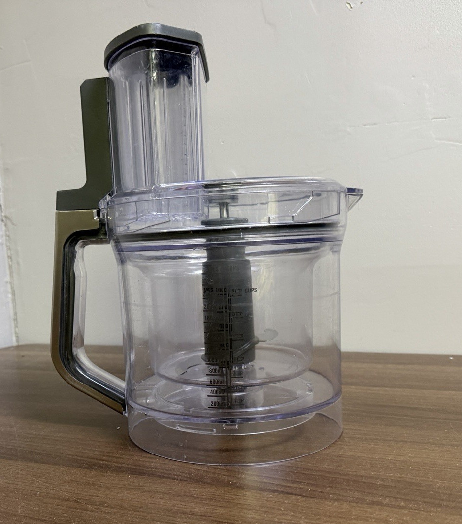 Electrolux Food Processor Masterpiece Collection with Attachments Cord Keeper