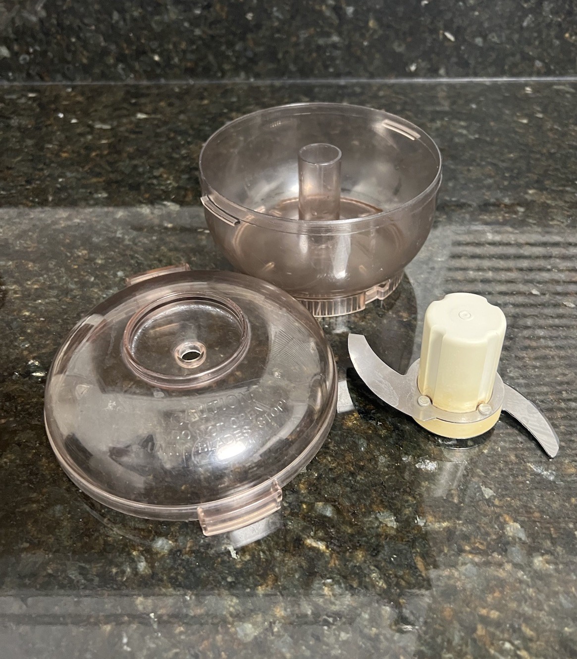 Sunbeam Oskar 14081 Processor Chopper Bowl W/ Lid & Blade Replacement Excellent!