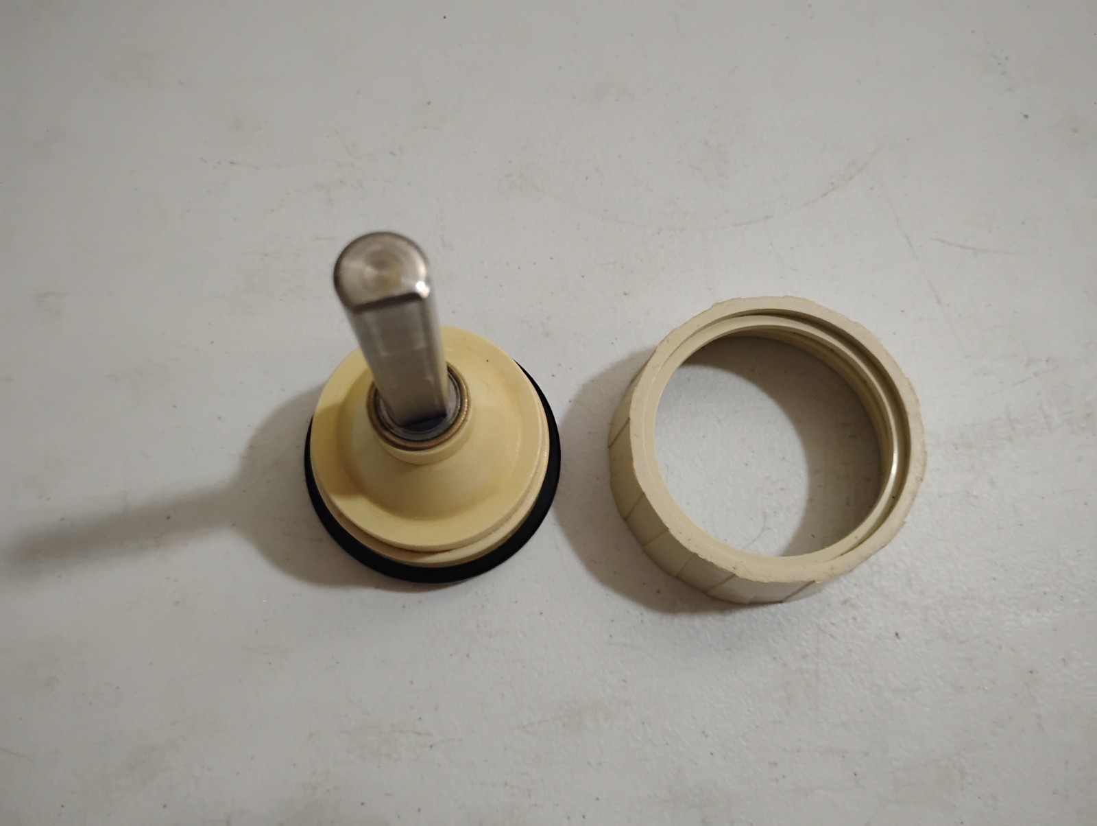 GE General Electric Food Processor D5FP1-4200 D1FP1 D1FP2 Stem Gear Shaft Nut