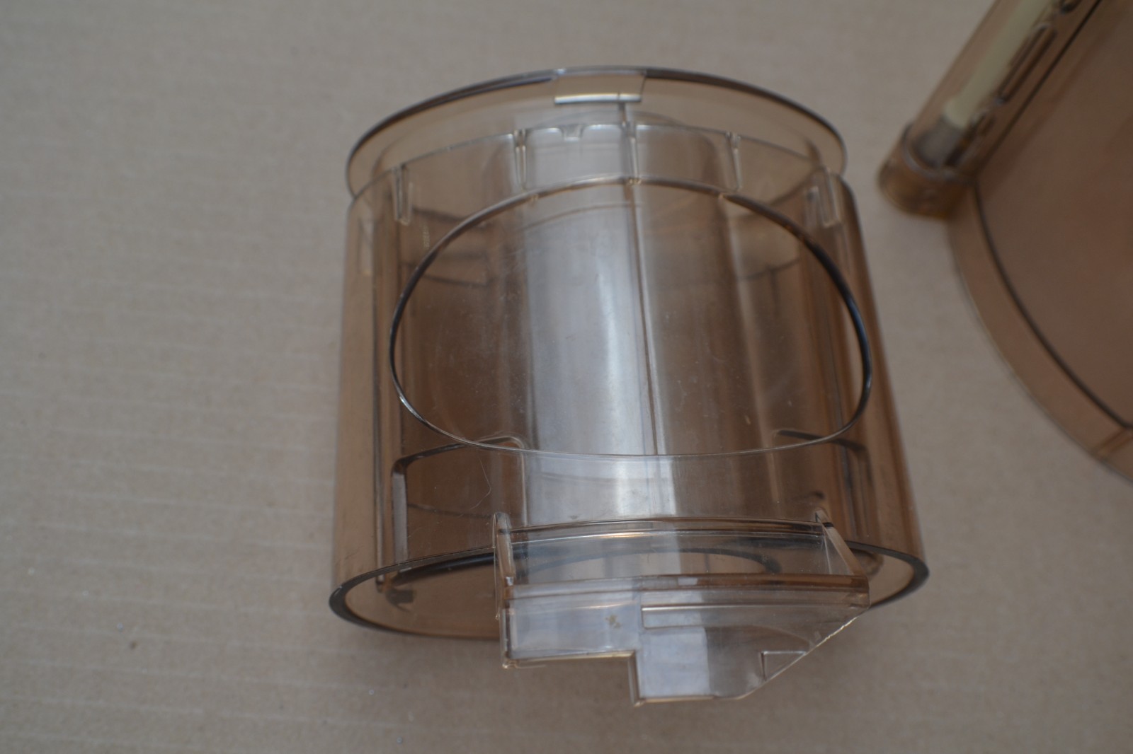 Cuisinart Food Processor DLC-7 Pro. Amber. Work Bowl, Lid, Pushers & Chute. USED