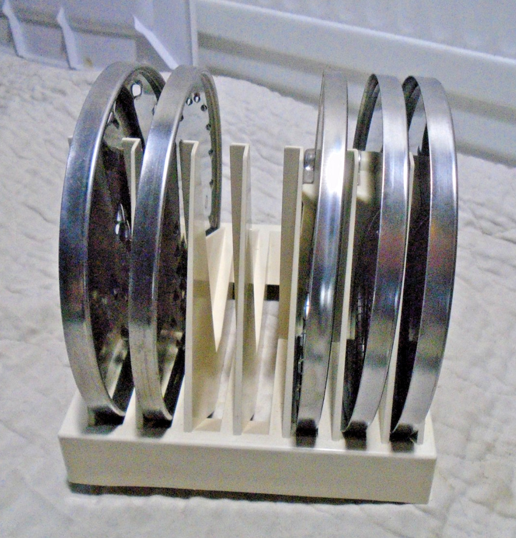 Cuisinart DLC-7 SUPER PRO Food Processor Disc Holder 5 Discs 2×2 3×3 6×6 FS MS