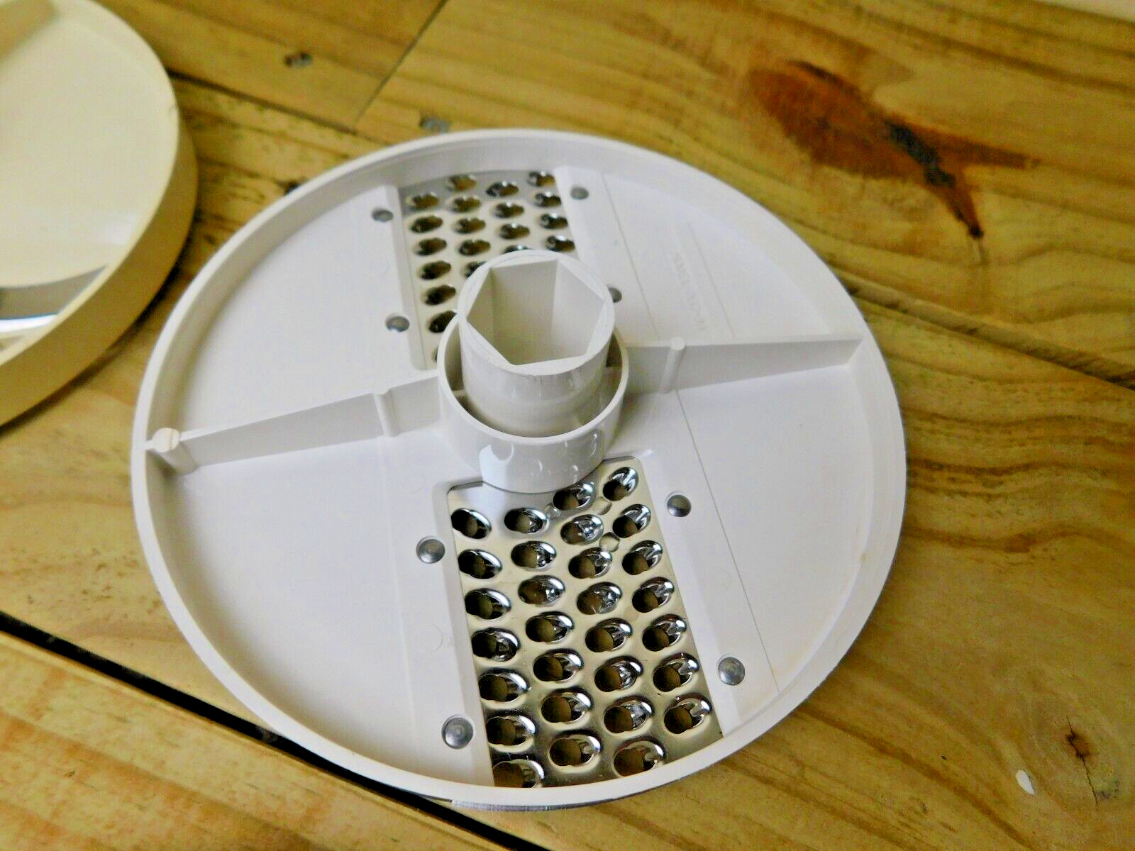 4 Oster Regency Kitchen Center Food Processor Slicing Shredding Cut Disc Blades