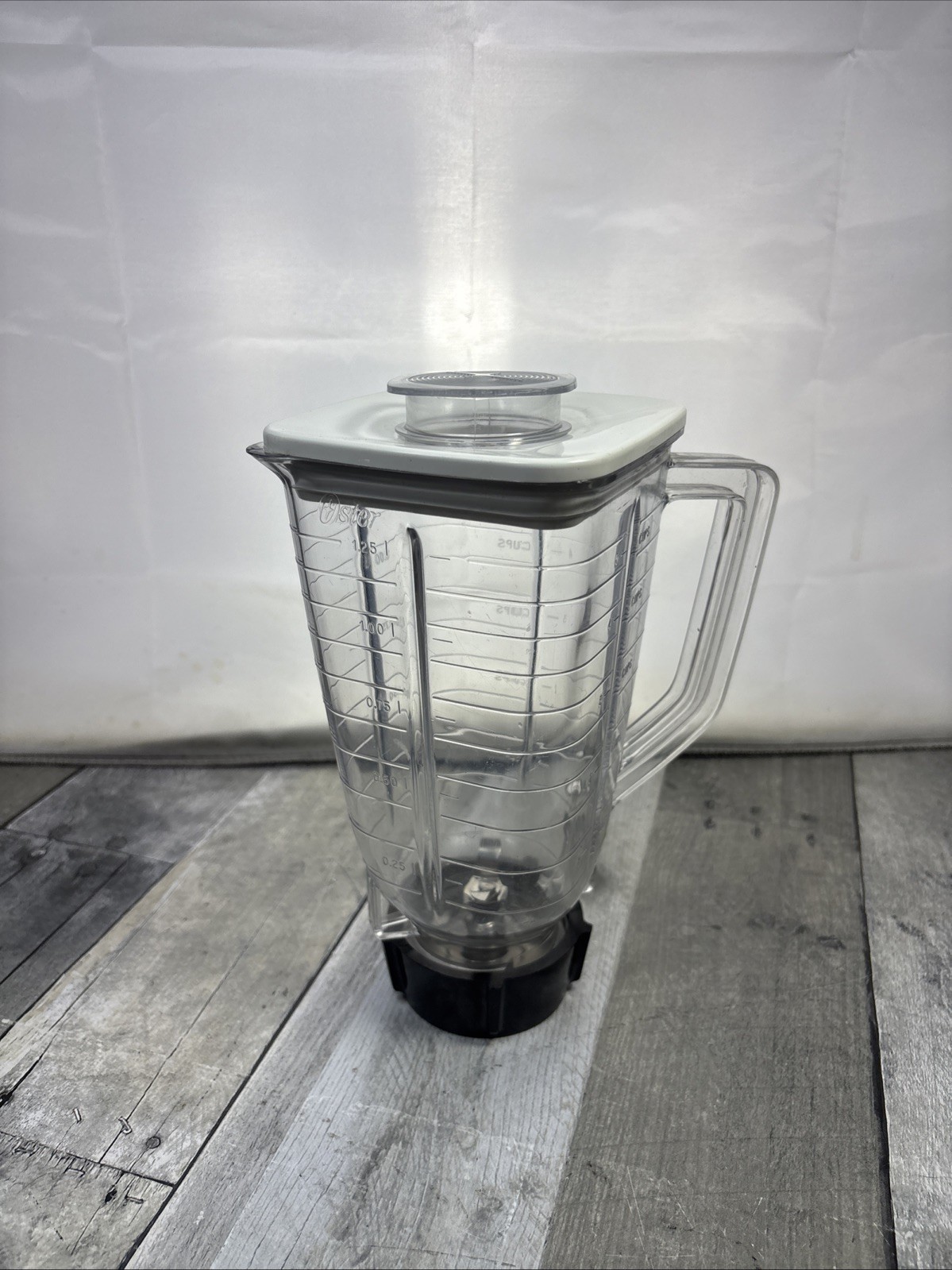 Oster Regency Kitchen BLENDER 5 Cup Glass Pitcher W/ Blade & Lid – Clean