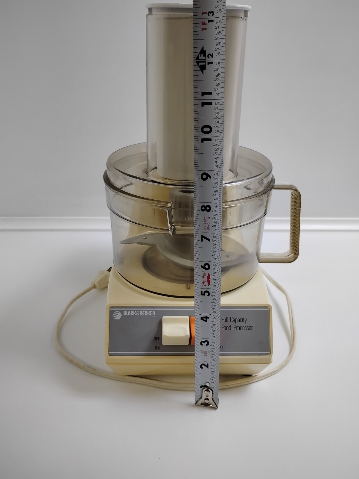 Vintage Black & Decker D1FP1D Full Capacity Food Processor Beige TESTED WORKS