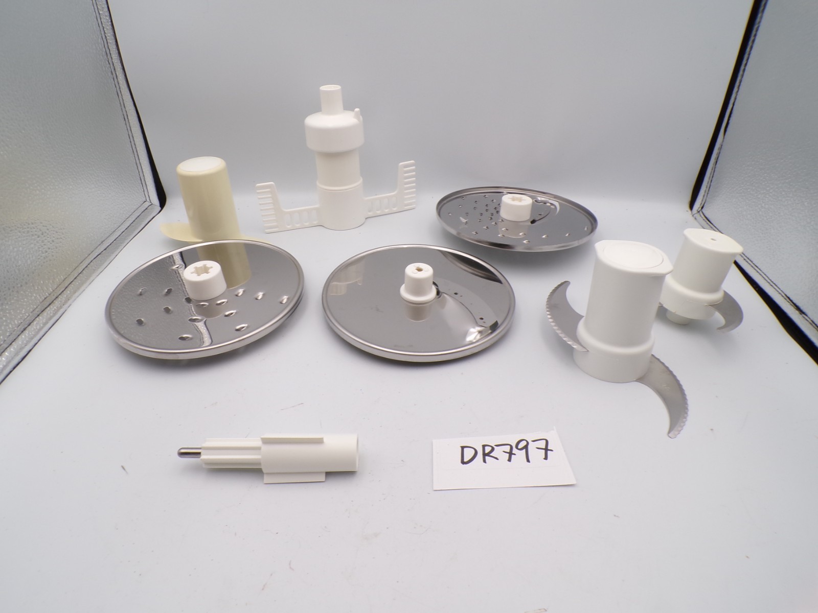 KitchenAid Food Processor KFP600WH Accessories Chopper Blades – Disc – Stem Lot
