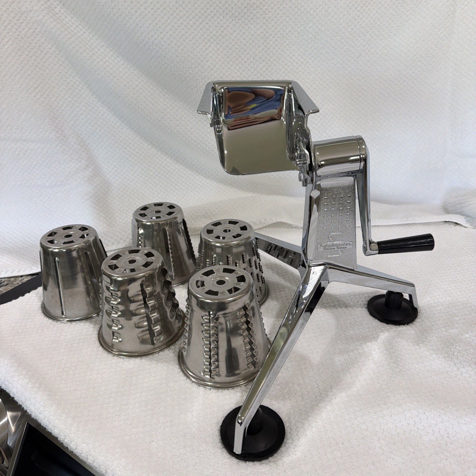 VTG USA SALADMASTER FOOD PROCESSOR HAND CRANK W/ 5 CONES SLICER GRINDER GRATER