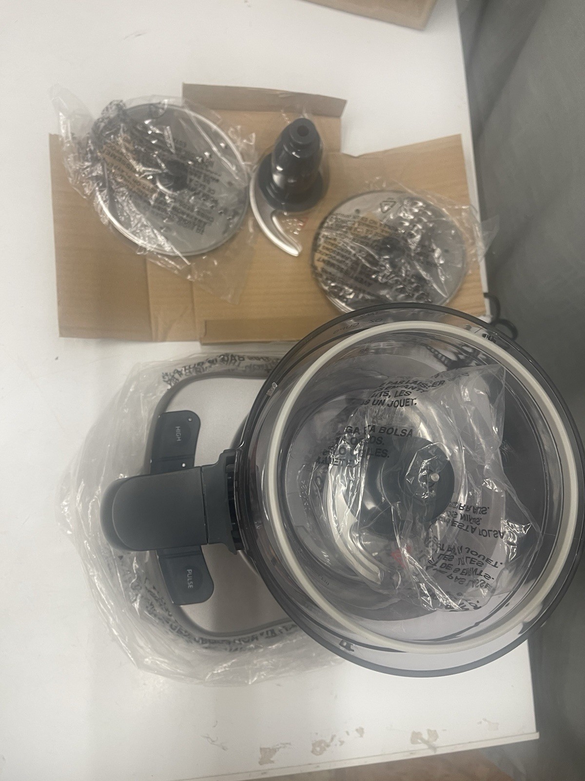 New In Box ~ Cuisinart FP-1GM Elemental 8 Cup Food Processor