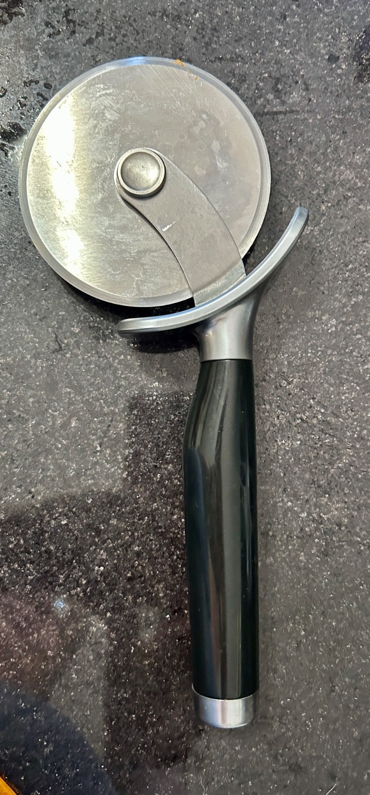 9-Inch Pizza Cutter Wheel w/ Stainless Steel Blade & Comfort Grip, Black