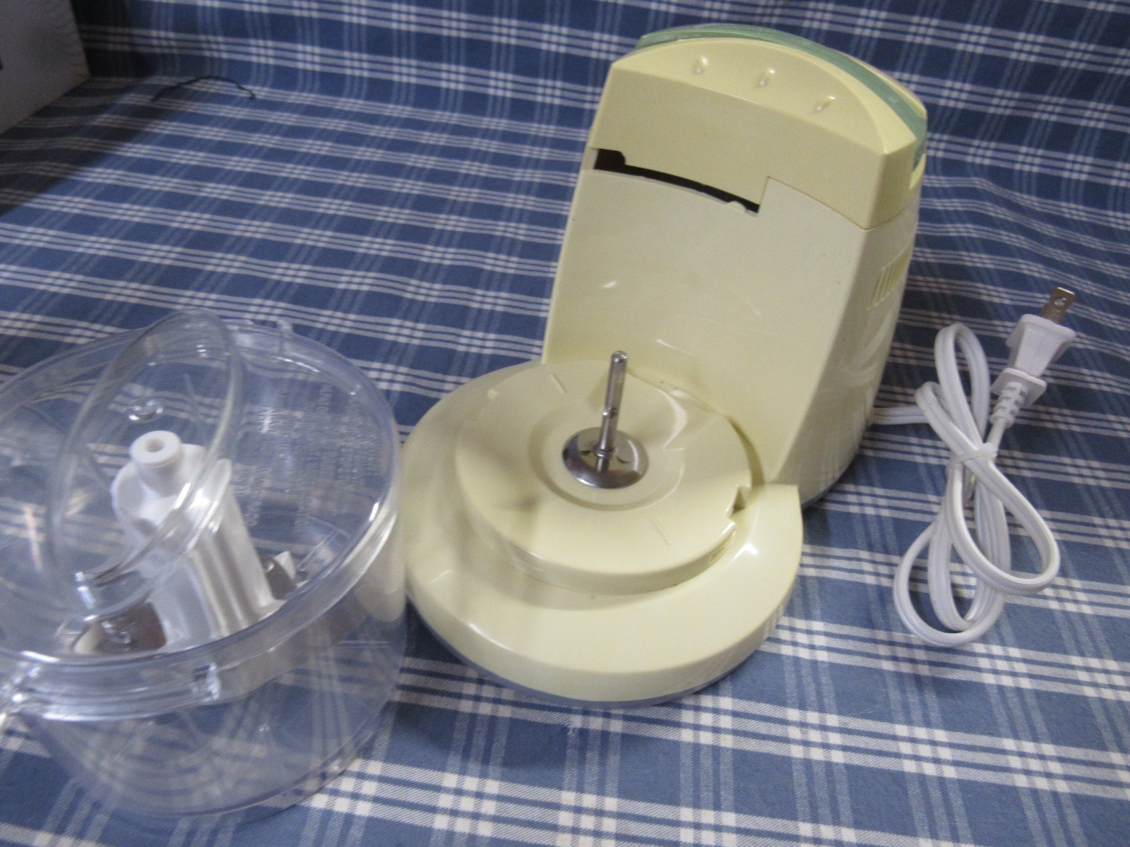 Black Decker MFP100 Mini Food Processor (Pre-Owned See Video) FAST FREE SHIPPING