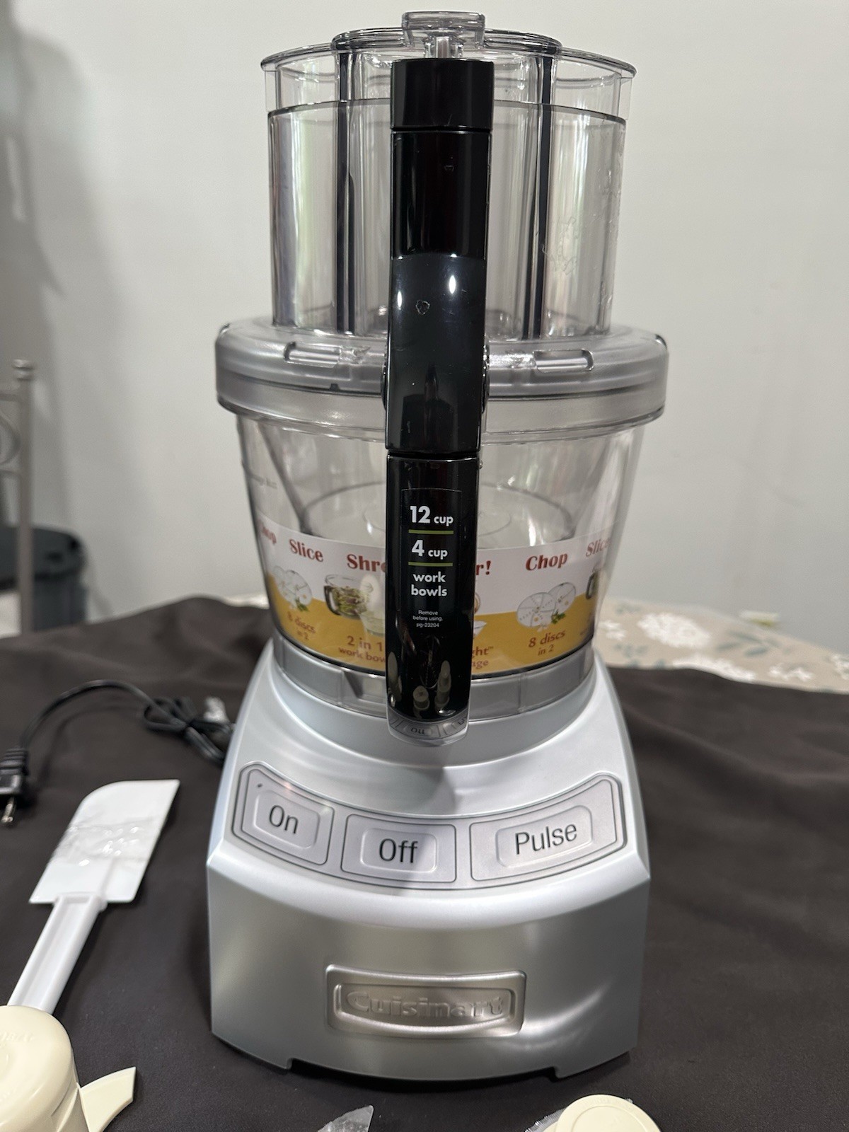 Cuisinart FP-12DC Elite Collection 12-Cup Food Processor. NEW