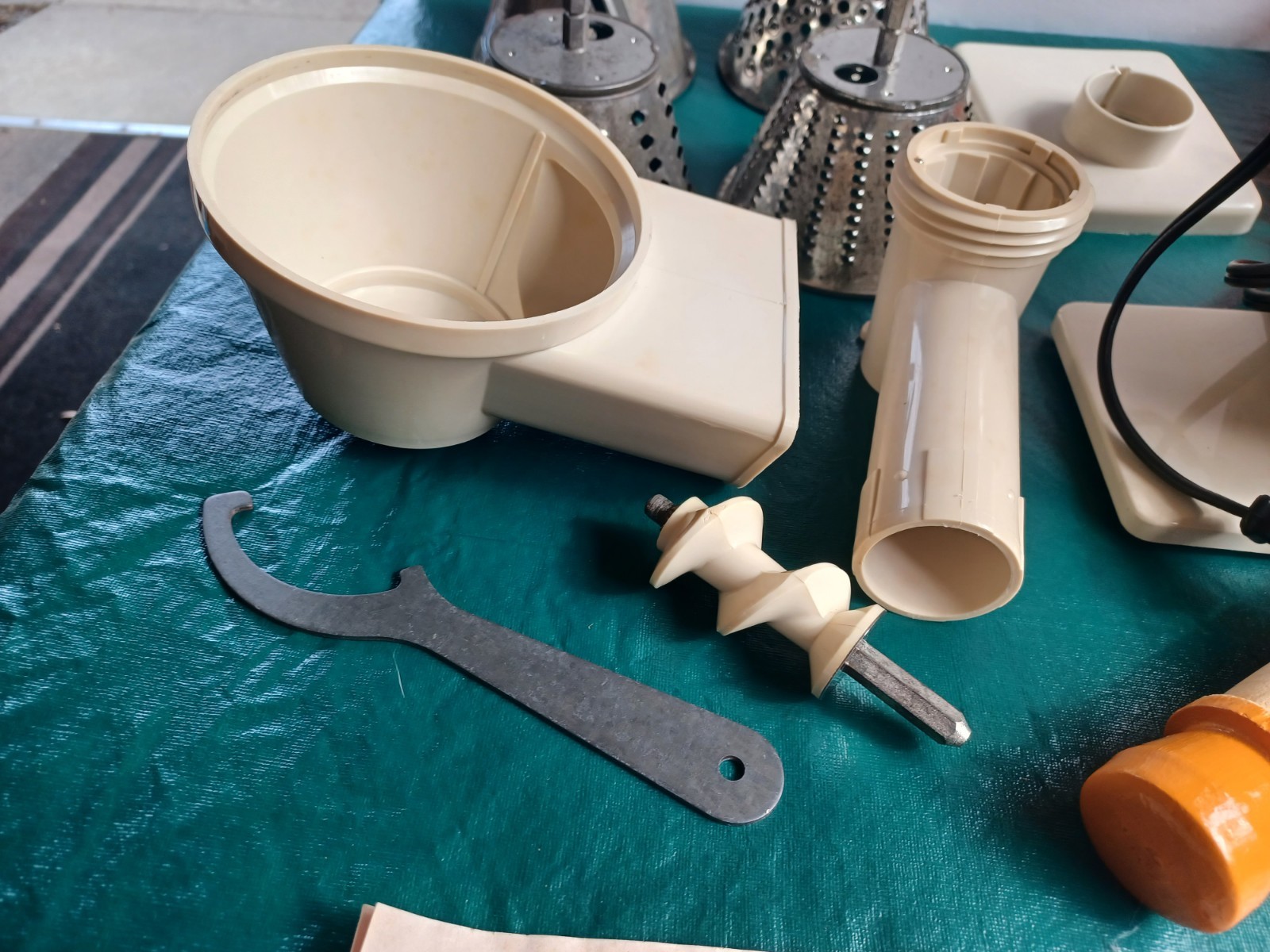 Vintage 70’s Moulinex #245 Charlotte 24 Piece Meat Grinder/Juicer/Salad Maker