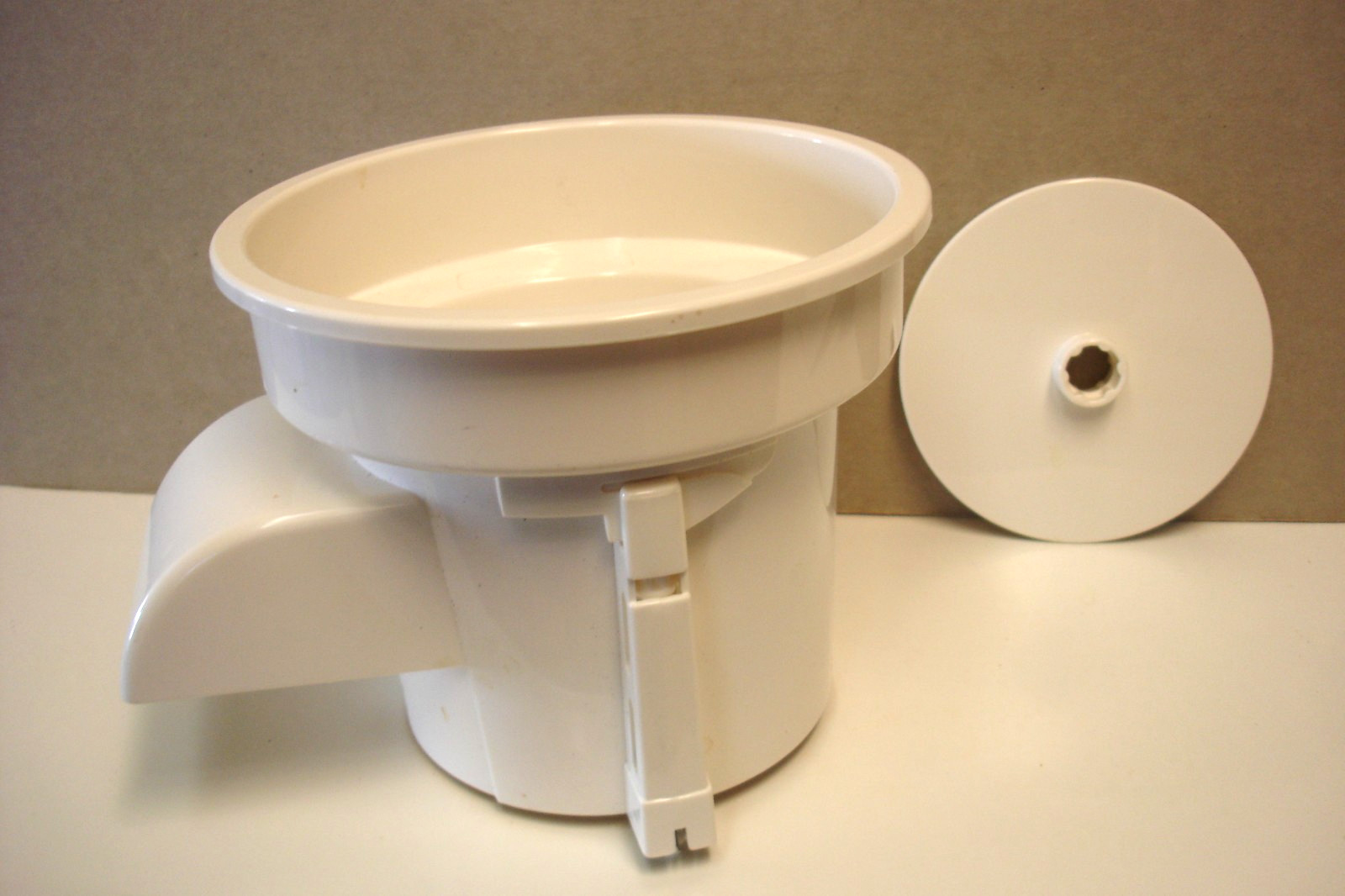 Cuisinart Citrus Juicer System Attachment Part Pieces for CFP-9 + 2 FREE GIFTS