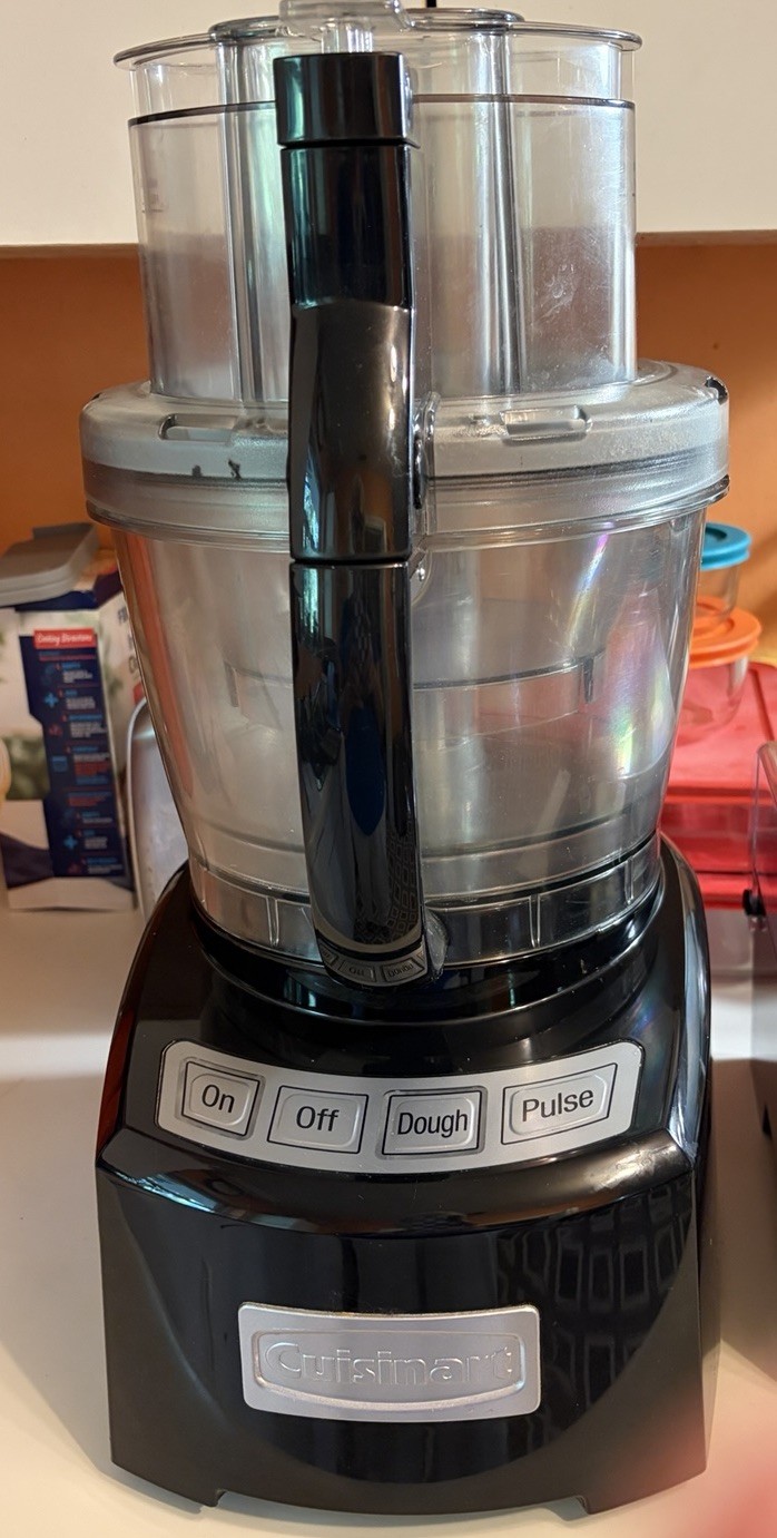 Cuisinart 14 Cup Food Processor FP-14DC Black ALL Attachments Works Great!