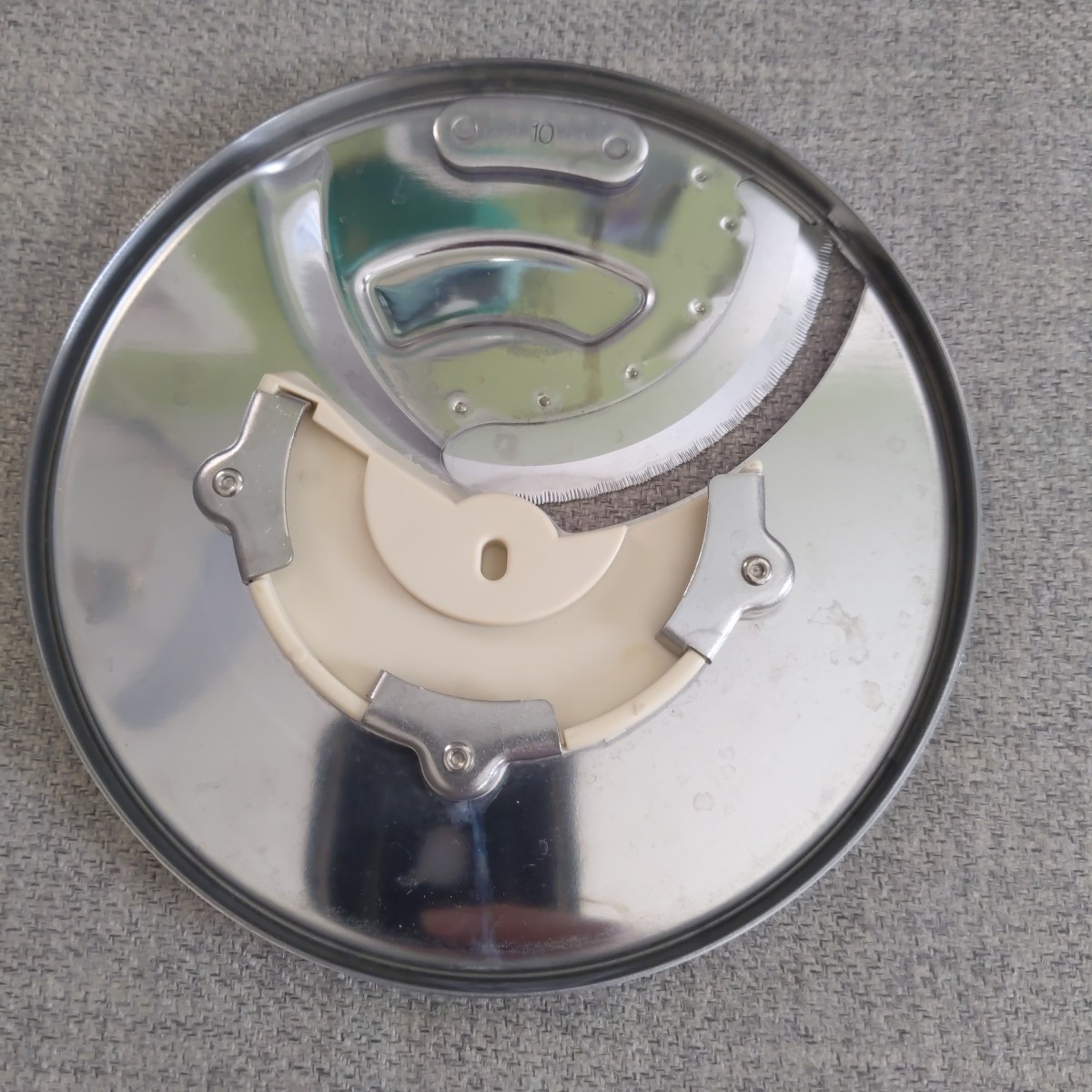 Cuisinart DLC-8 DLC-10 Replacement Parts Blades Slicing Discs Stem Dough Blade