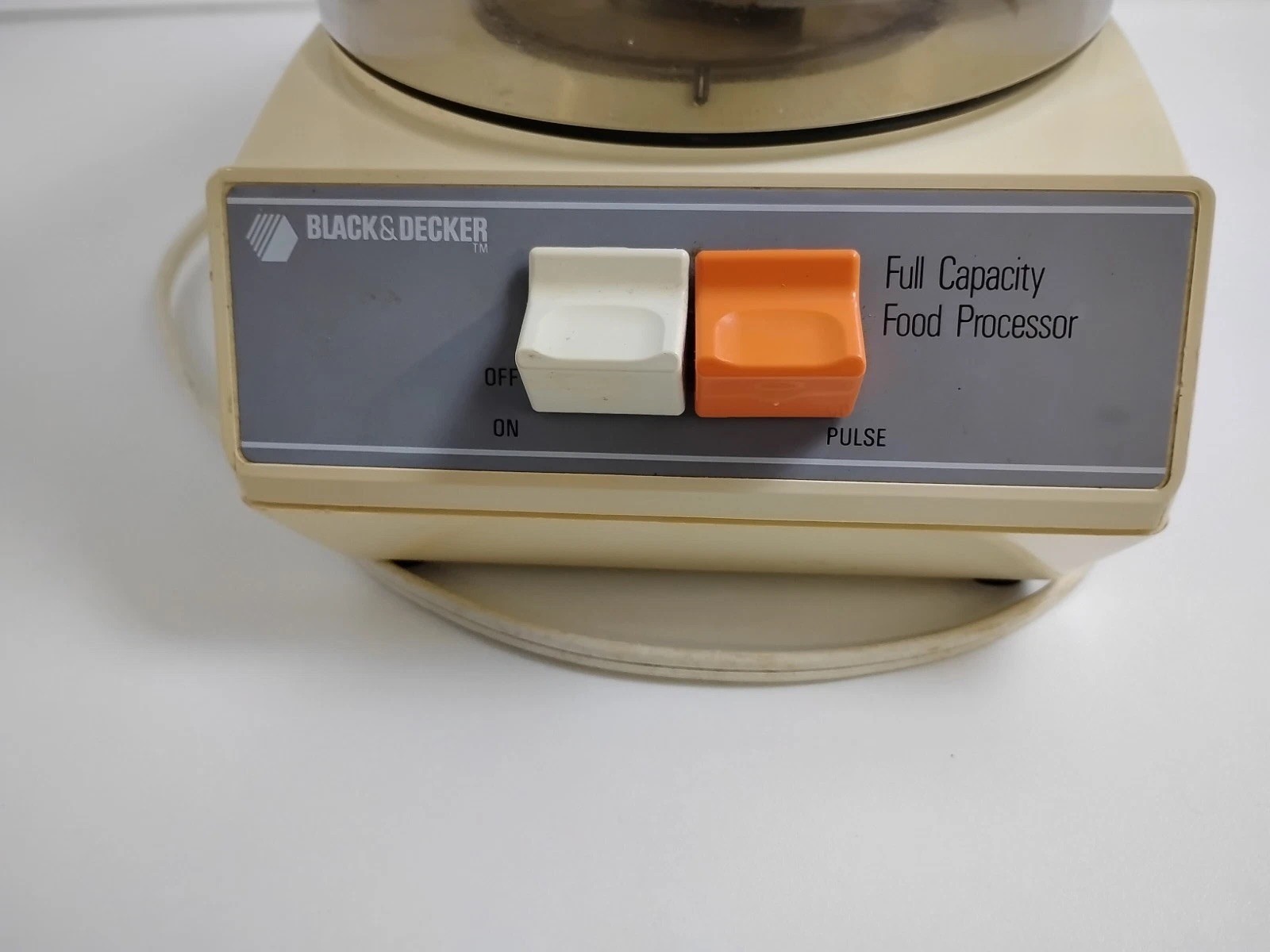 Vintage Black & Decker D1FP1D Full Capacity Food Processor Beige TESTED WORKS