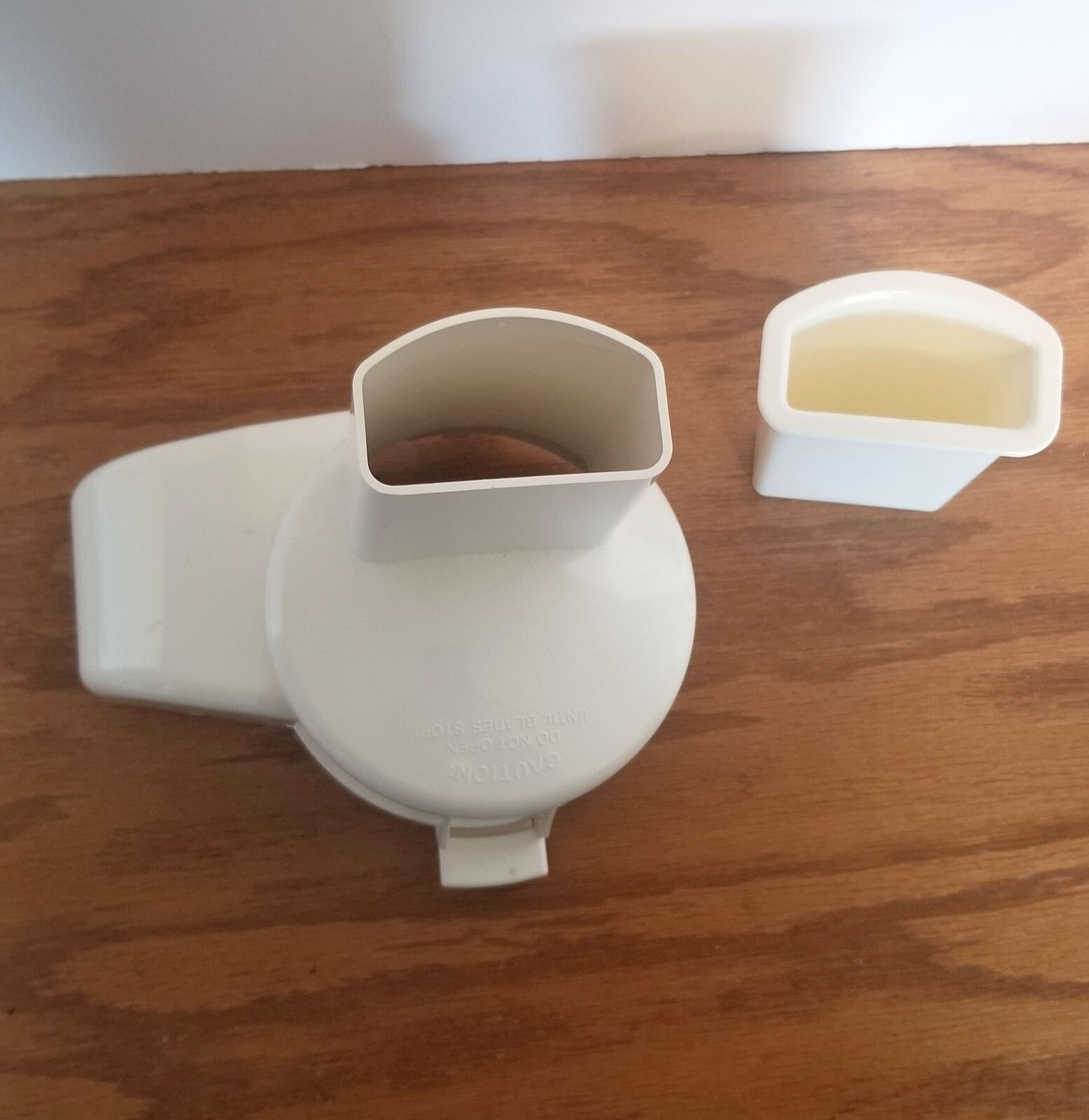 Sunbeam Oskar Food Processor Model 14181 CONTINUOUS FLOW CHUTE COVER w/ PUSHER
