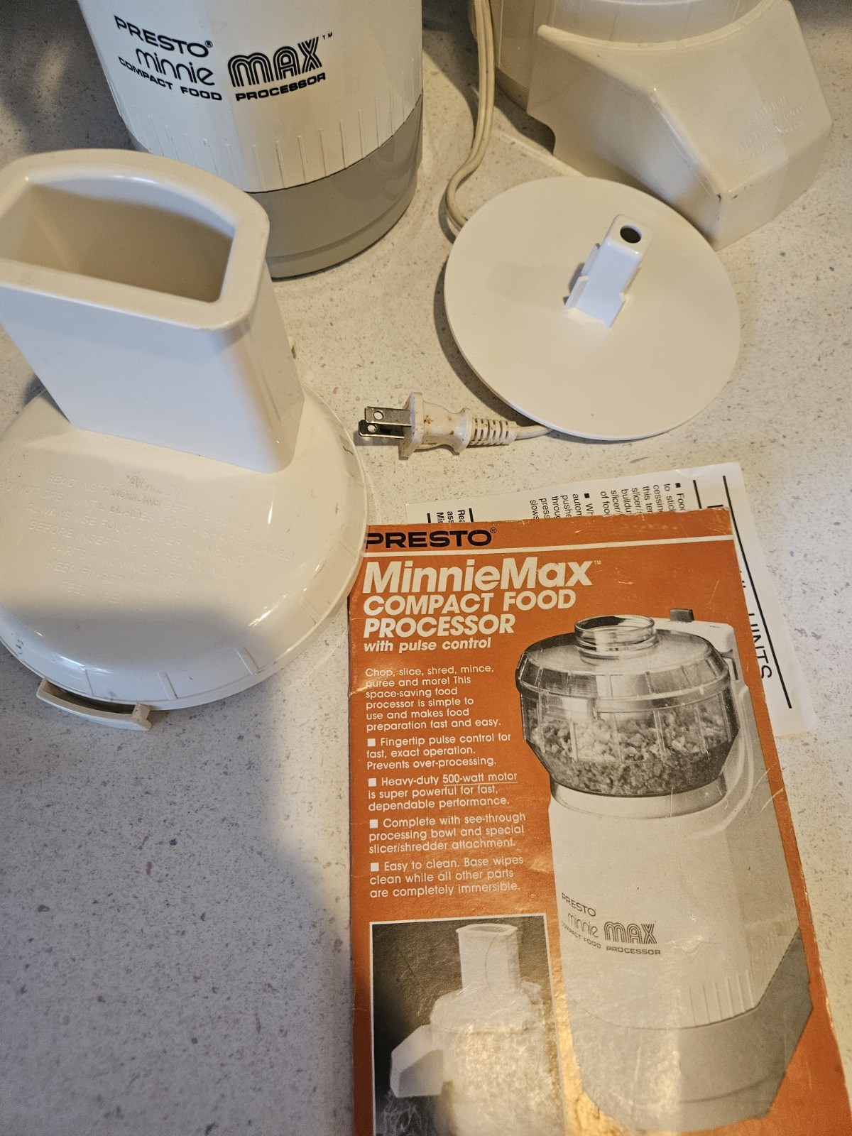Presto Minnie Max Compact Food Processor model 0290001 Tested Works