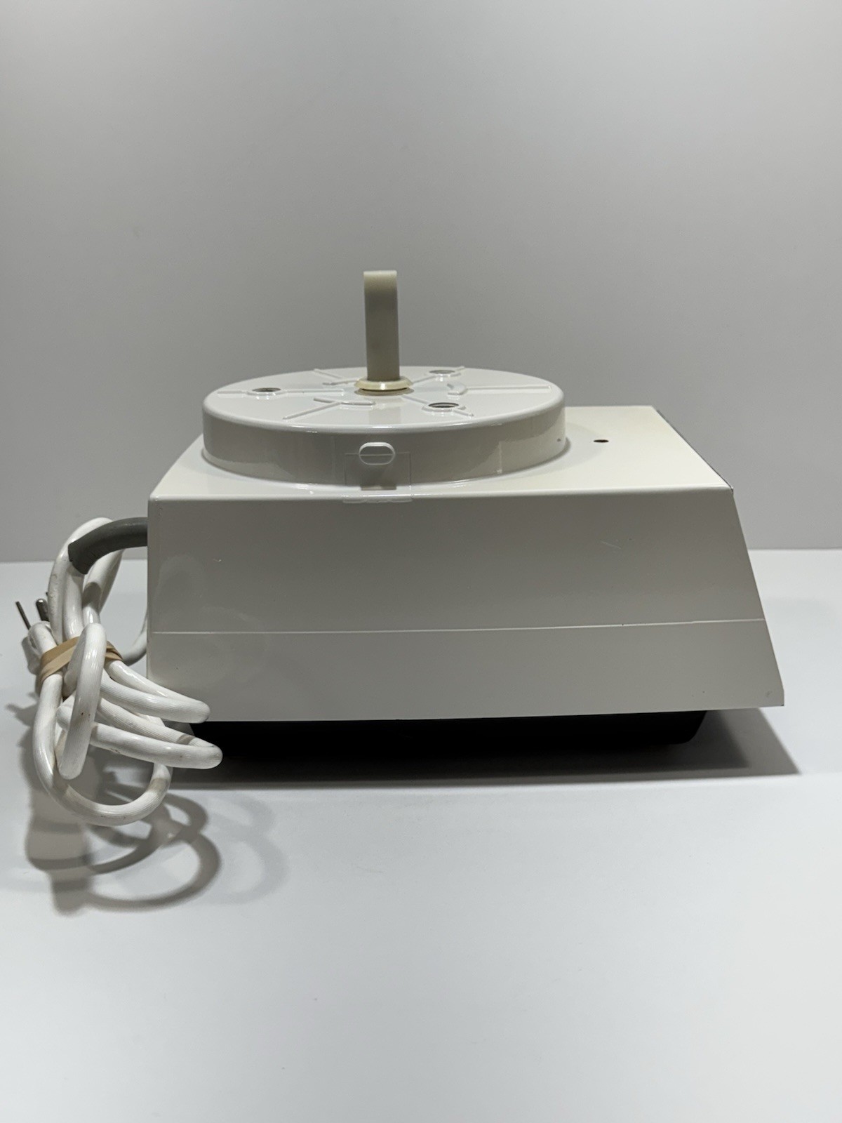 Cuisinart Food Processor Base CFP 5A Made In – France Robot-Coupe D8 Vintage 70s