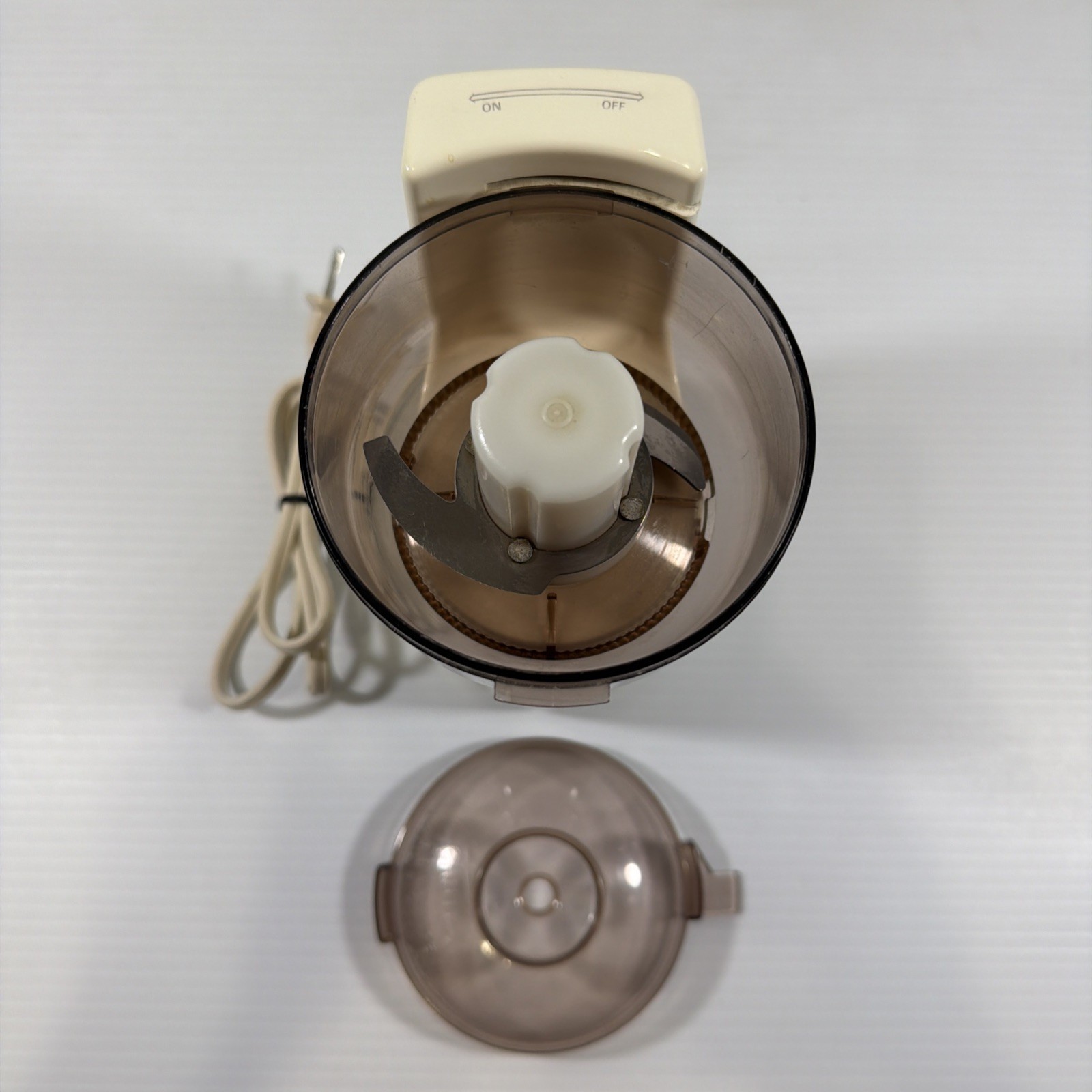 Sunbeam Oskar Jr Chopper Plus Food Processor w/ Bowl Lid Blade Beige Tested