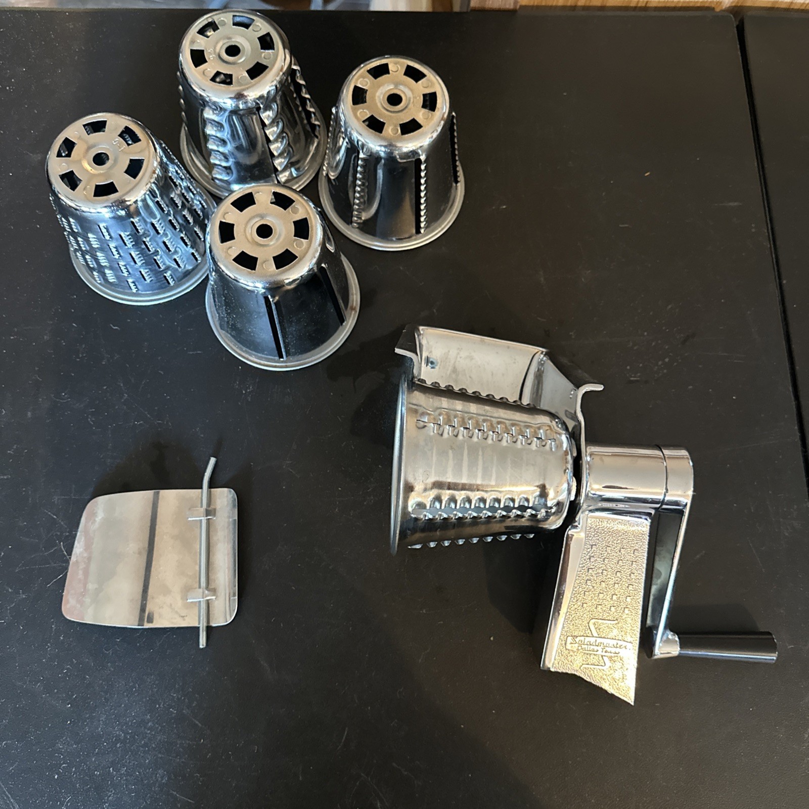 Kitchen kutter Manual Food Processor PART replacement Handle and 5 Cones.
