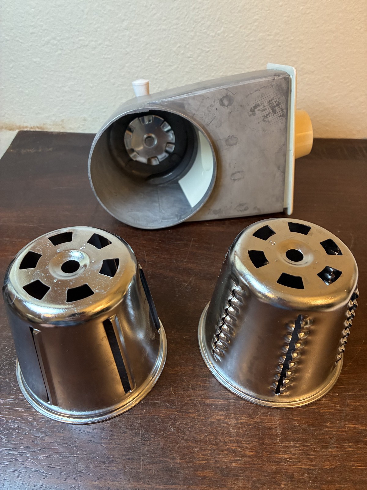 Oster Regency Food Meat Processer Metal Slicer Shredder & 2 Blades, # 473