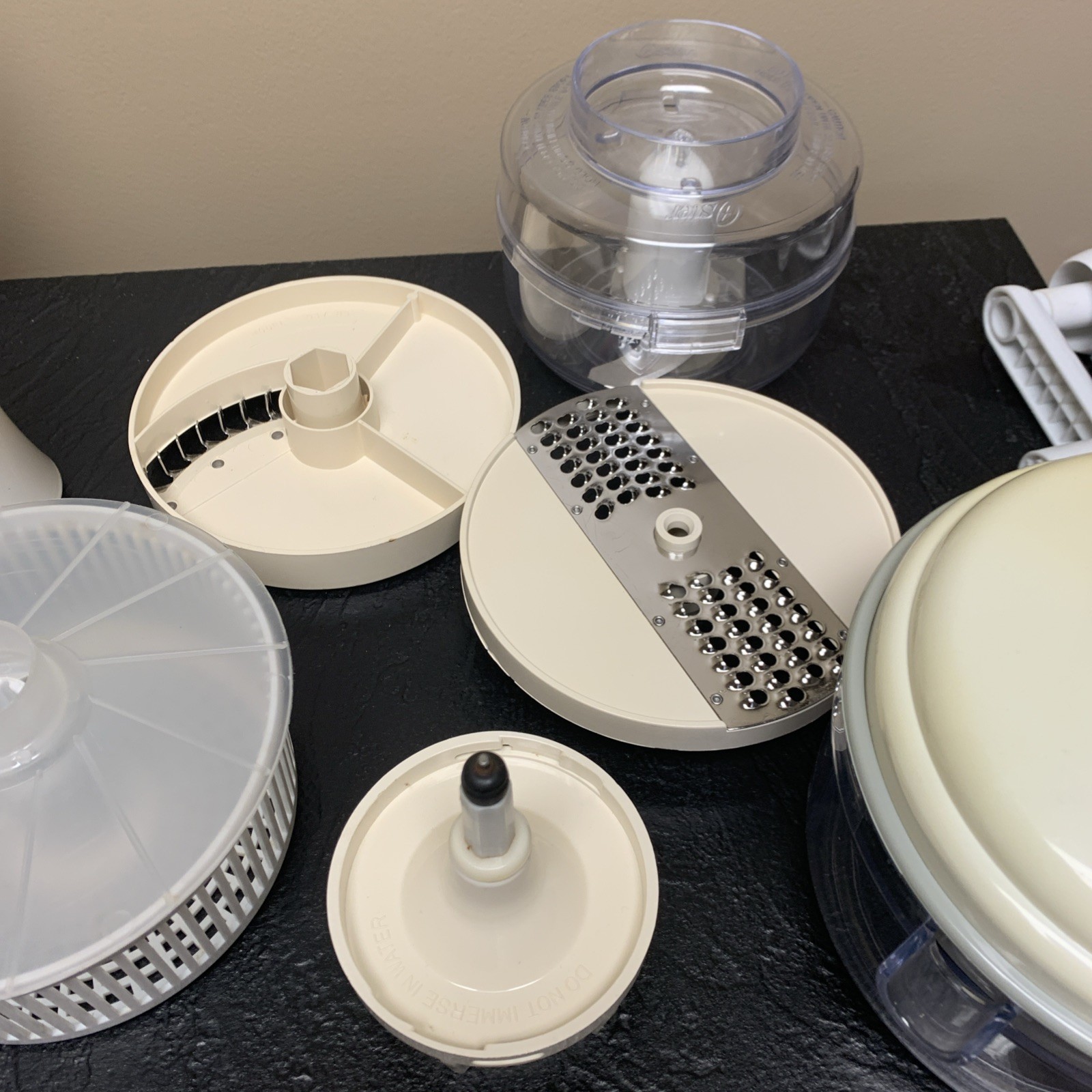 Oster Designer Kitchen Center Mixer Doughmaker Food Processor Has Parts Working!