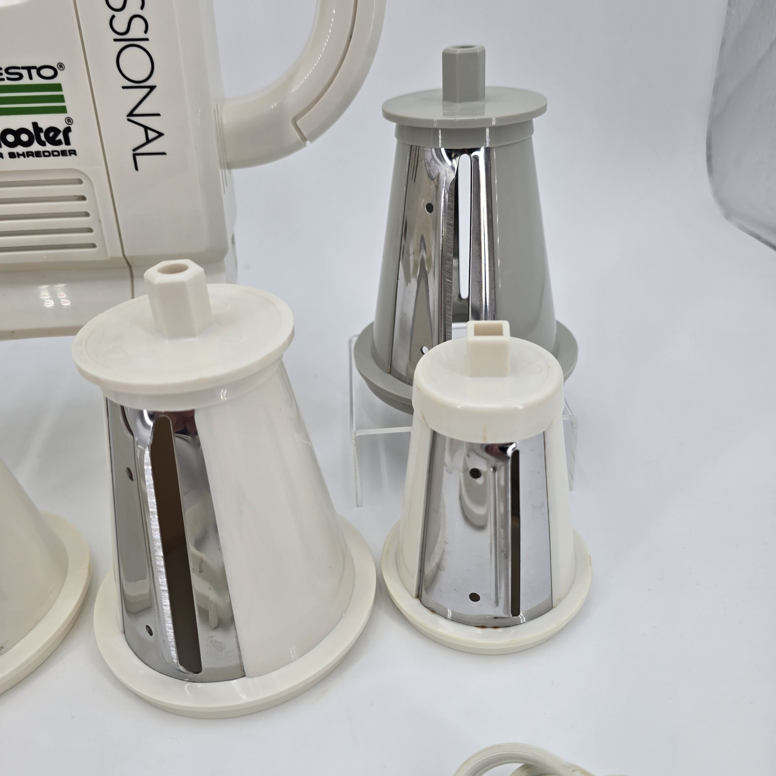 Presto Salad Shooter Professional Slicer Shredder Food Processor 5 Blade White