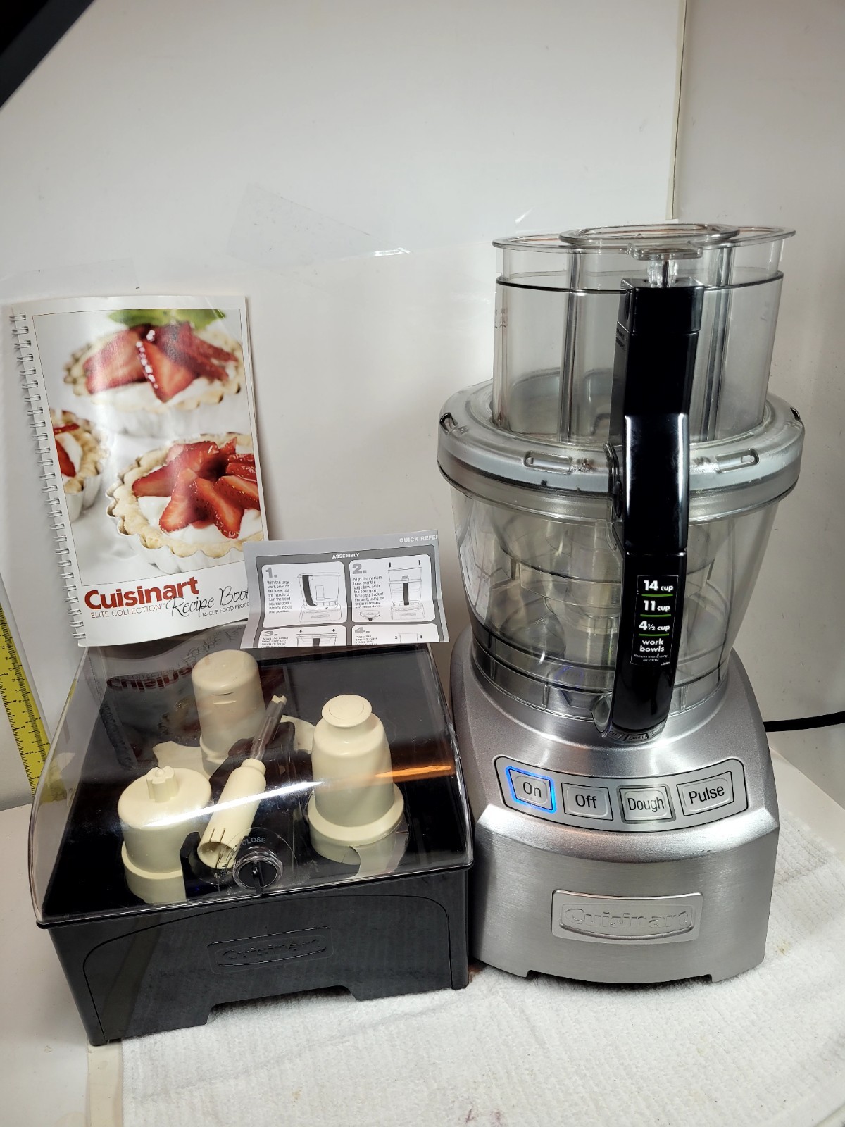 Cuisinart FP-14DC 14 Cup Elite Food Processor w/ Attachments – Silver Tested EUC