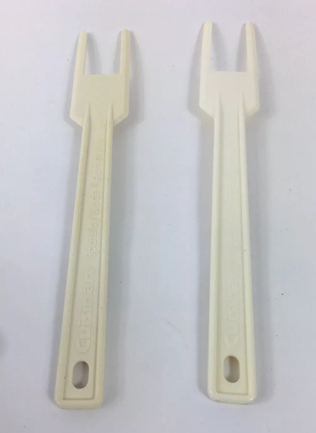 2 OEM White Cuisinart Food Processor Spatula / Blade Reamer from Japan