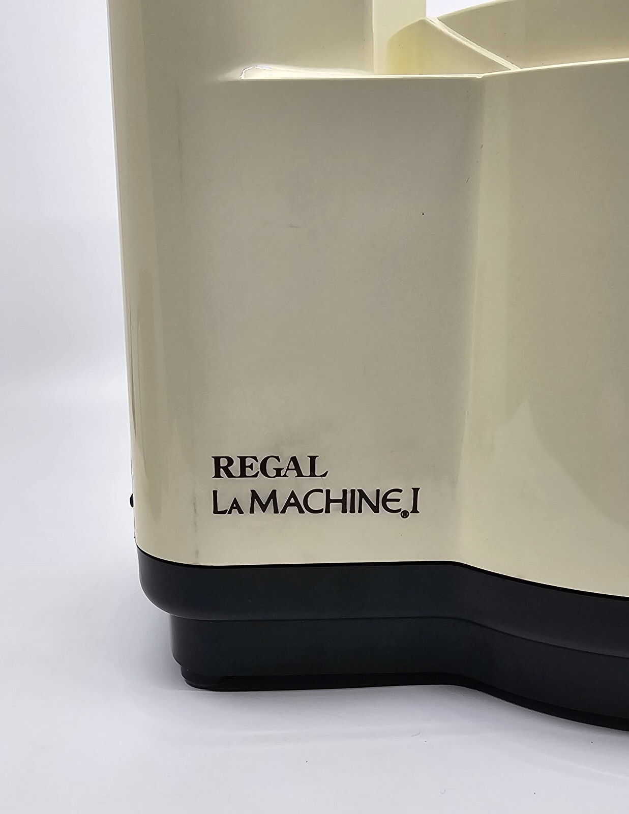 Vtg Regal Model V813 La Machine I Compact Food Processor Only Tested Works